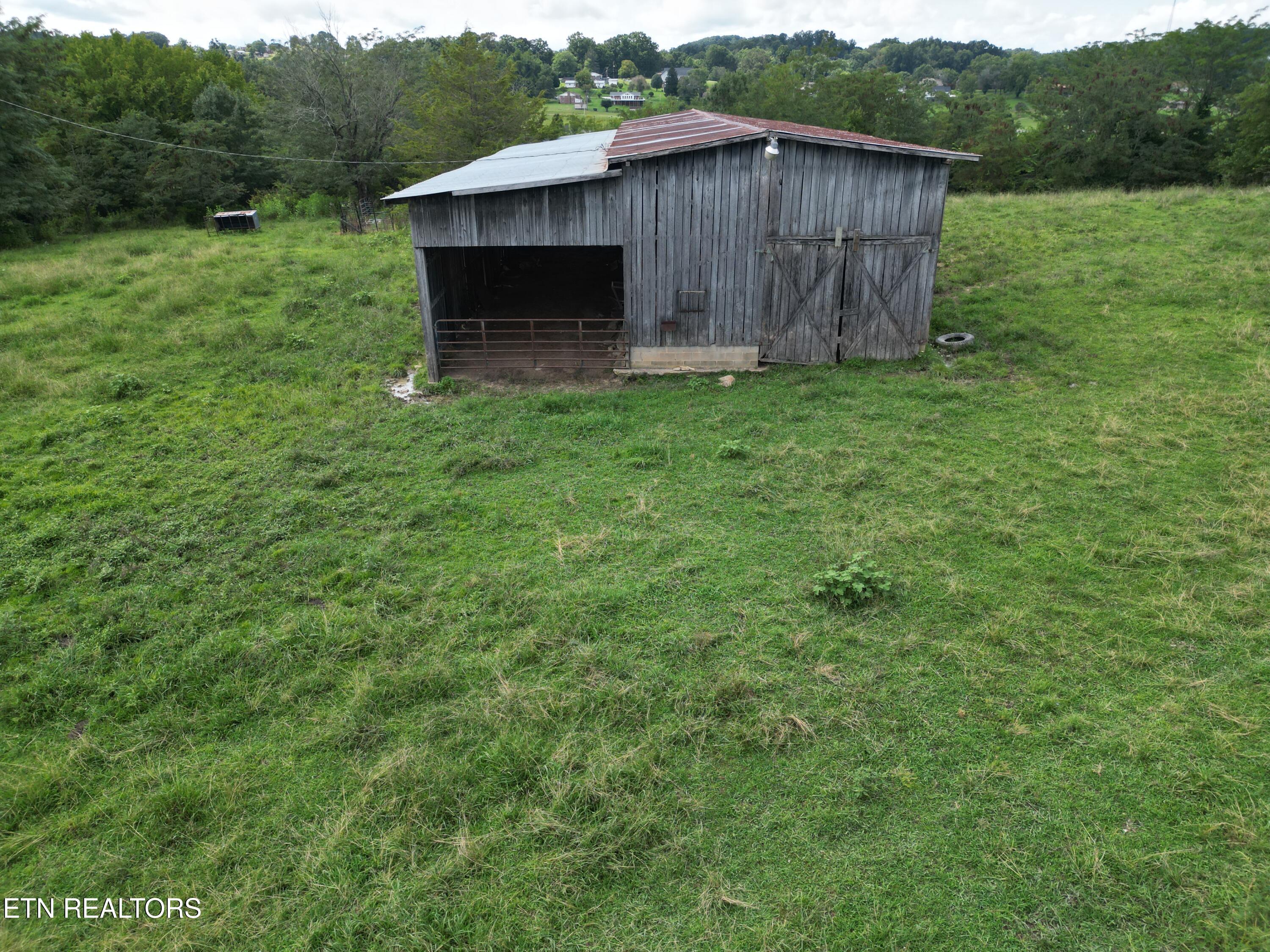 1820 Old Knoxville Road Tazewell TN 37879