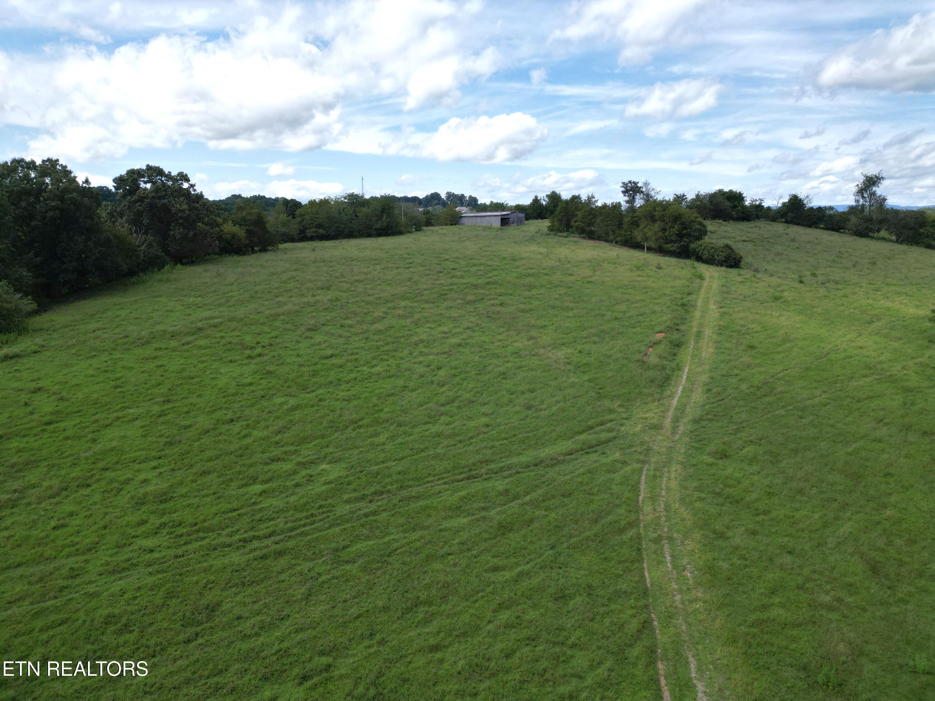 1820 Old Knoxville Road Tazewell TN 37879
