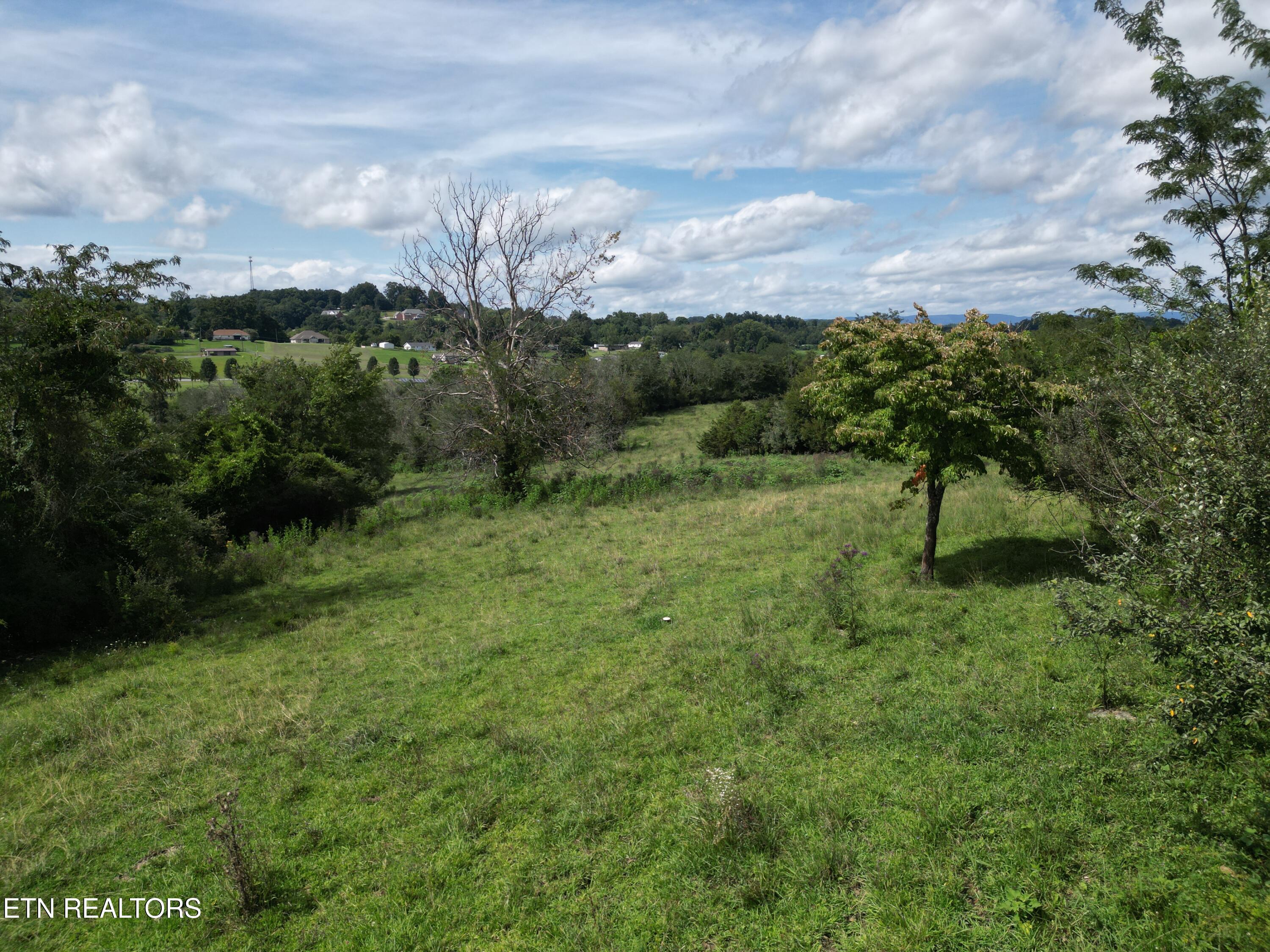 1820 Old Knoxville Road Tazewell TN 37879