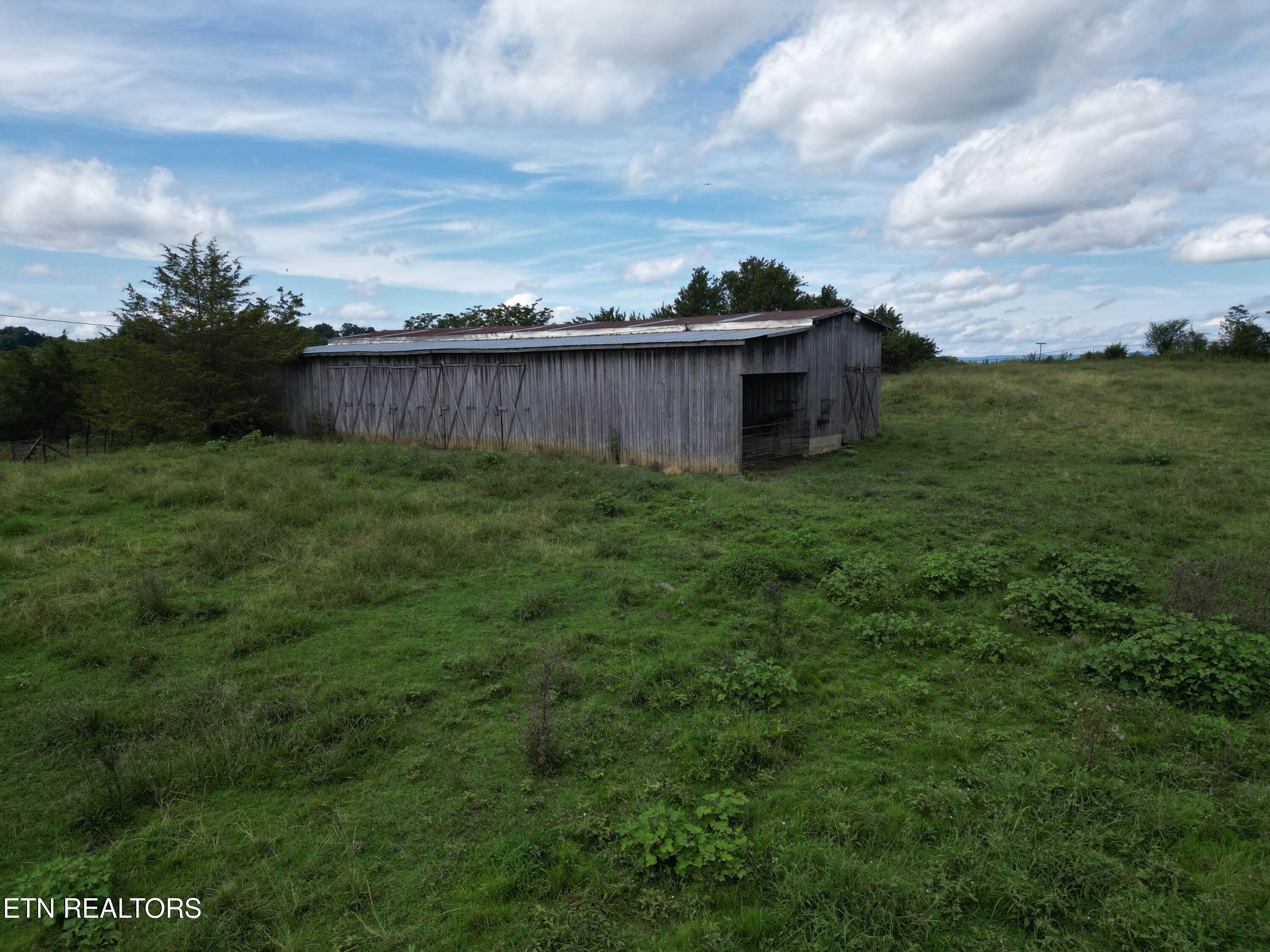 1820 Old Knoxville Road Tazewell TN 37879
