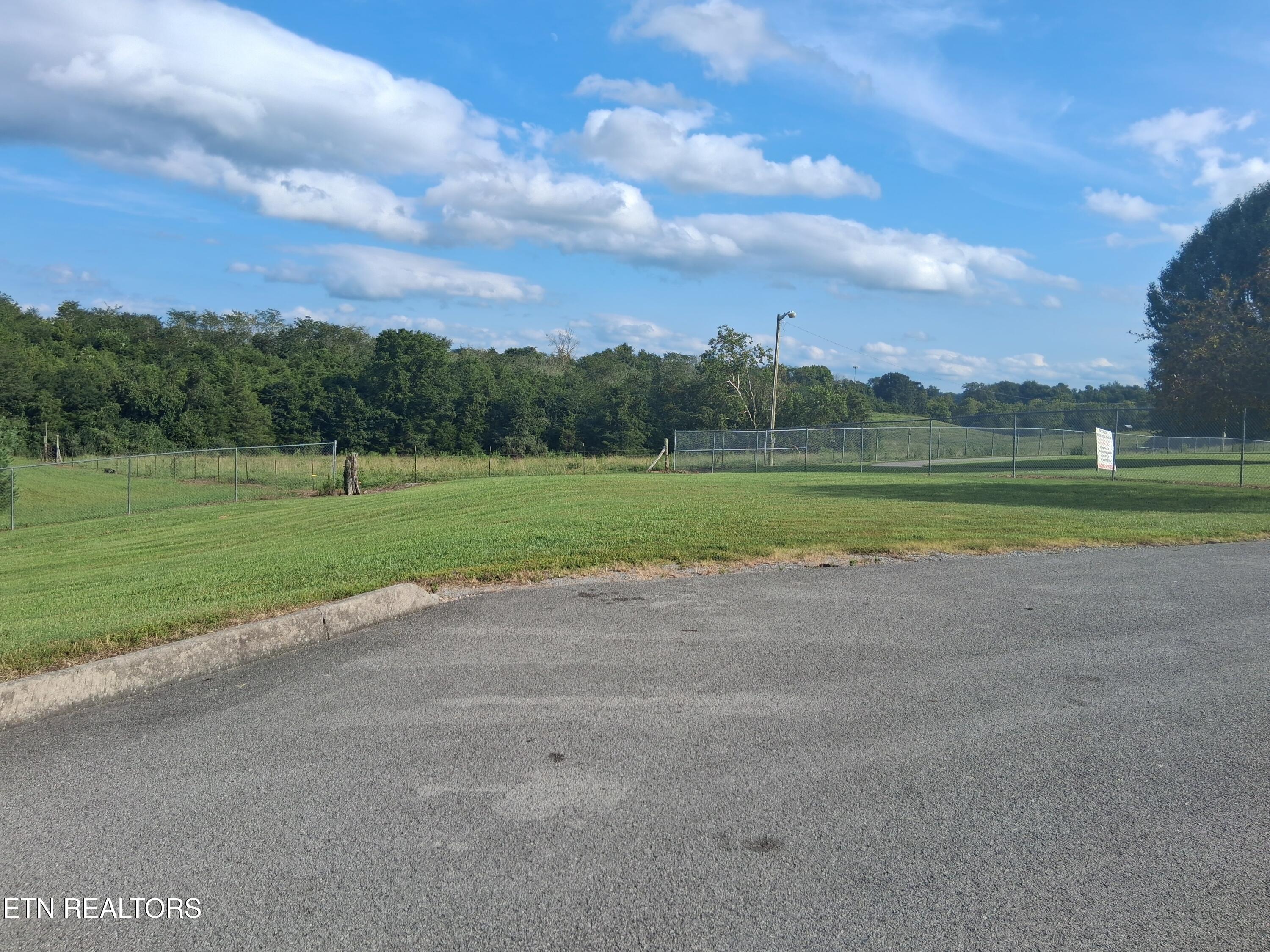 1820 Old Knoxville Road Tazewell TN 37879