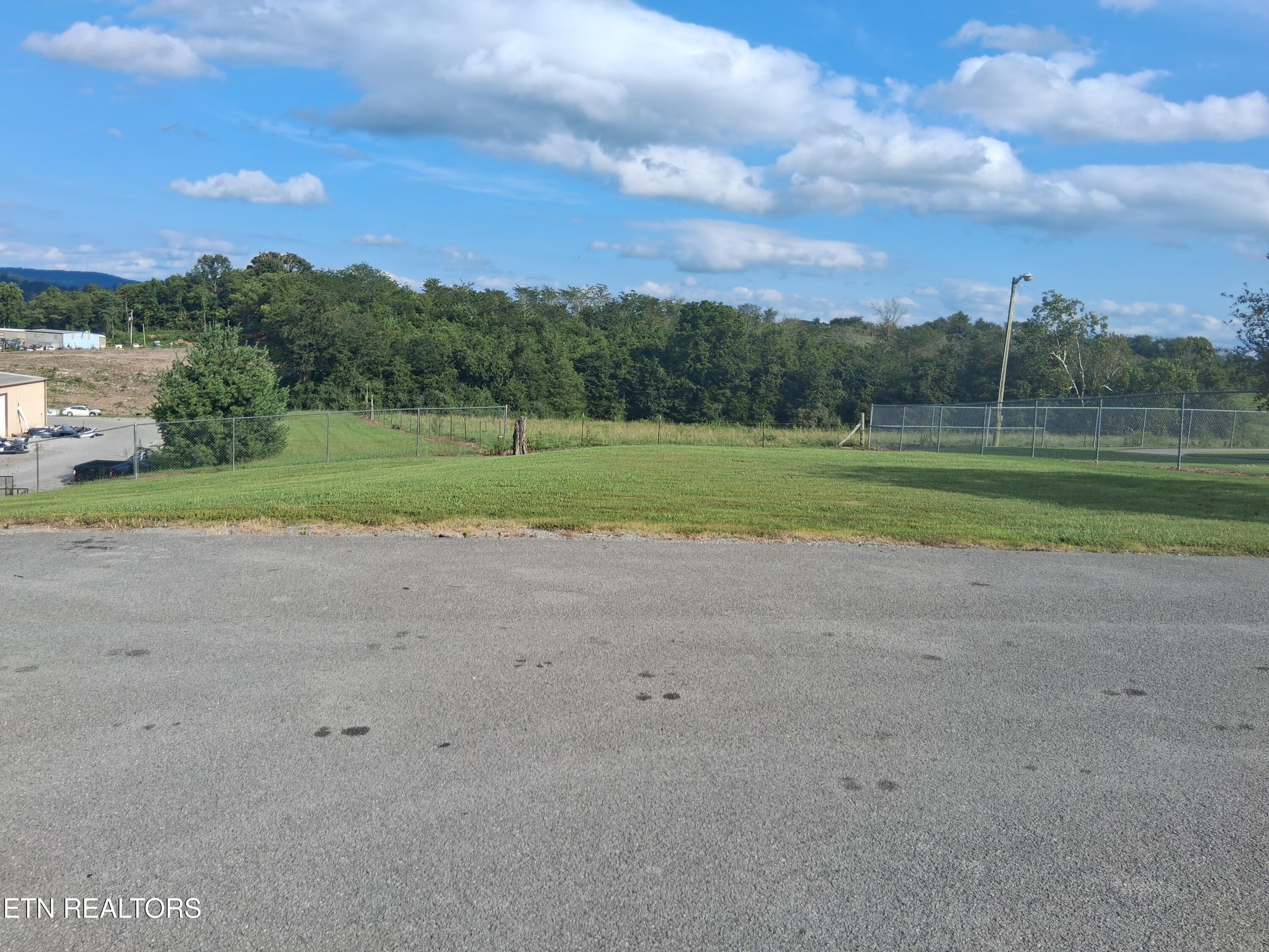 1820 Old Knoxville Road Tazewell TN 37879