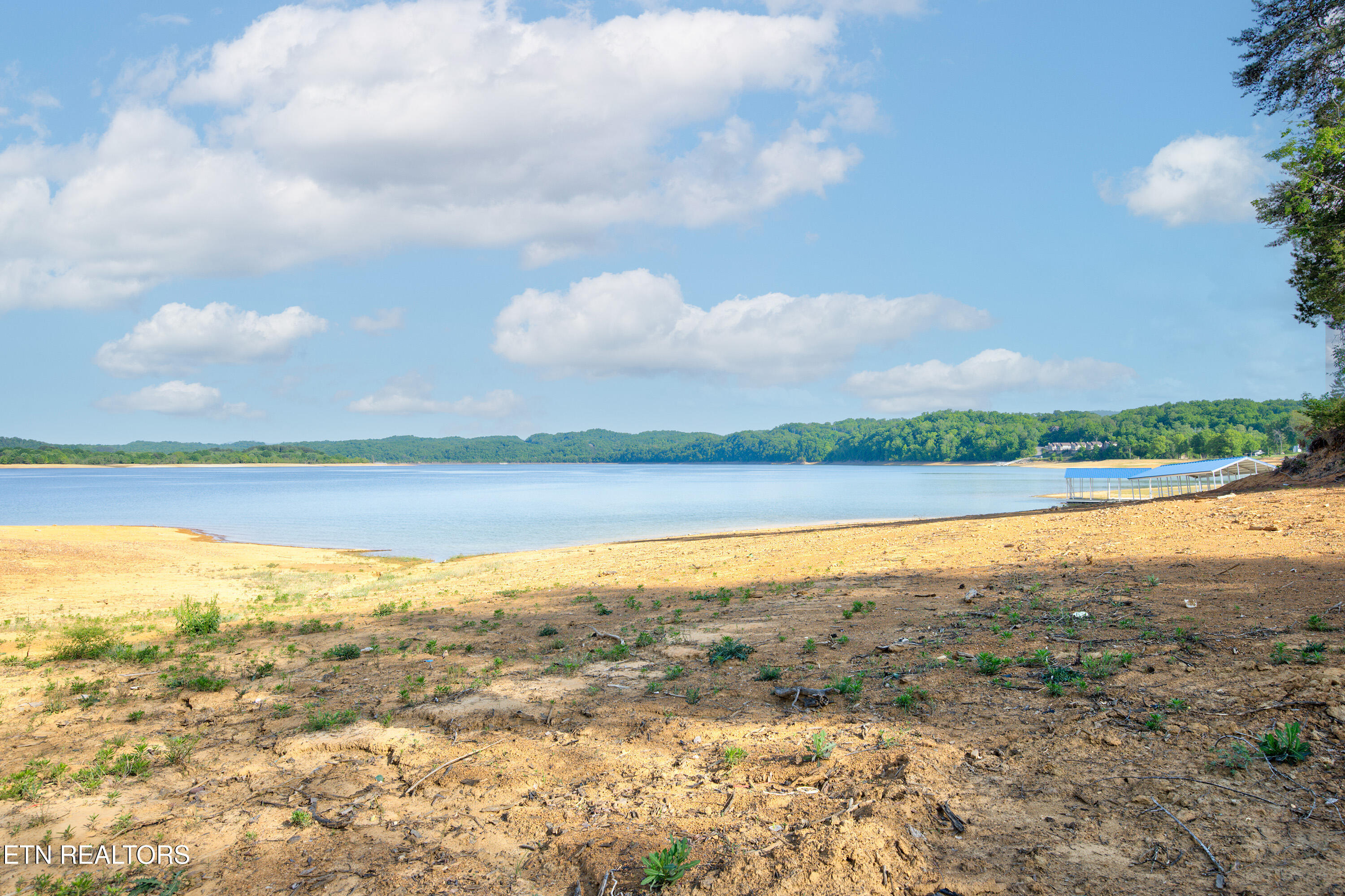 Quiet Cove Way Dandridge TN 37725