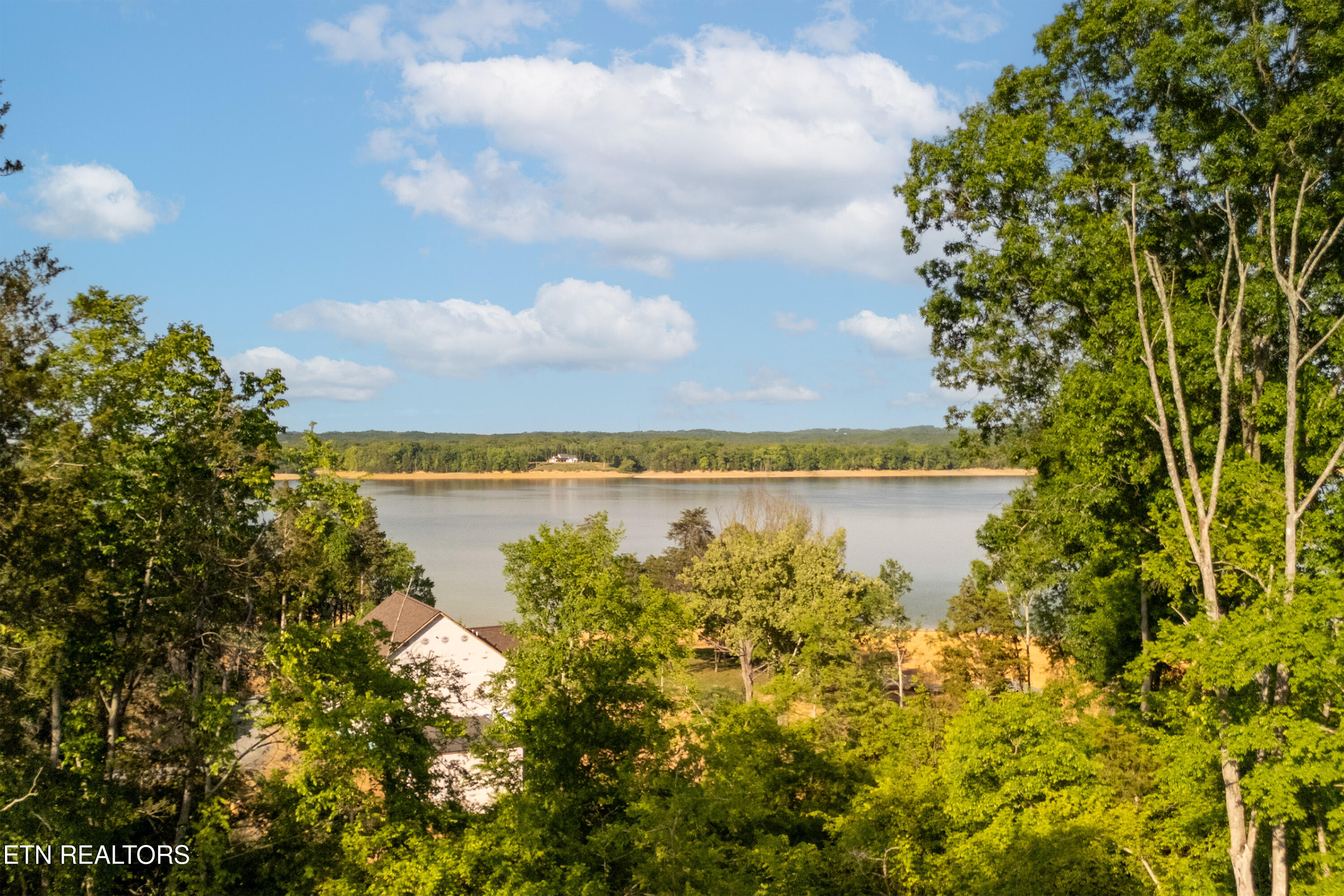 Quiet Cove Way Dandridge TN 37725