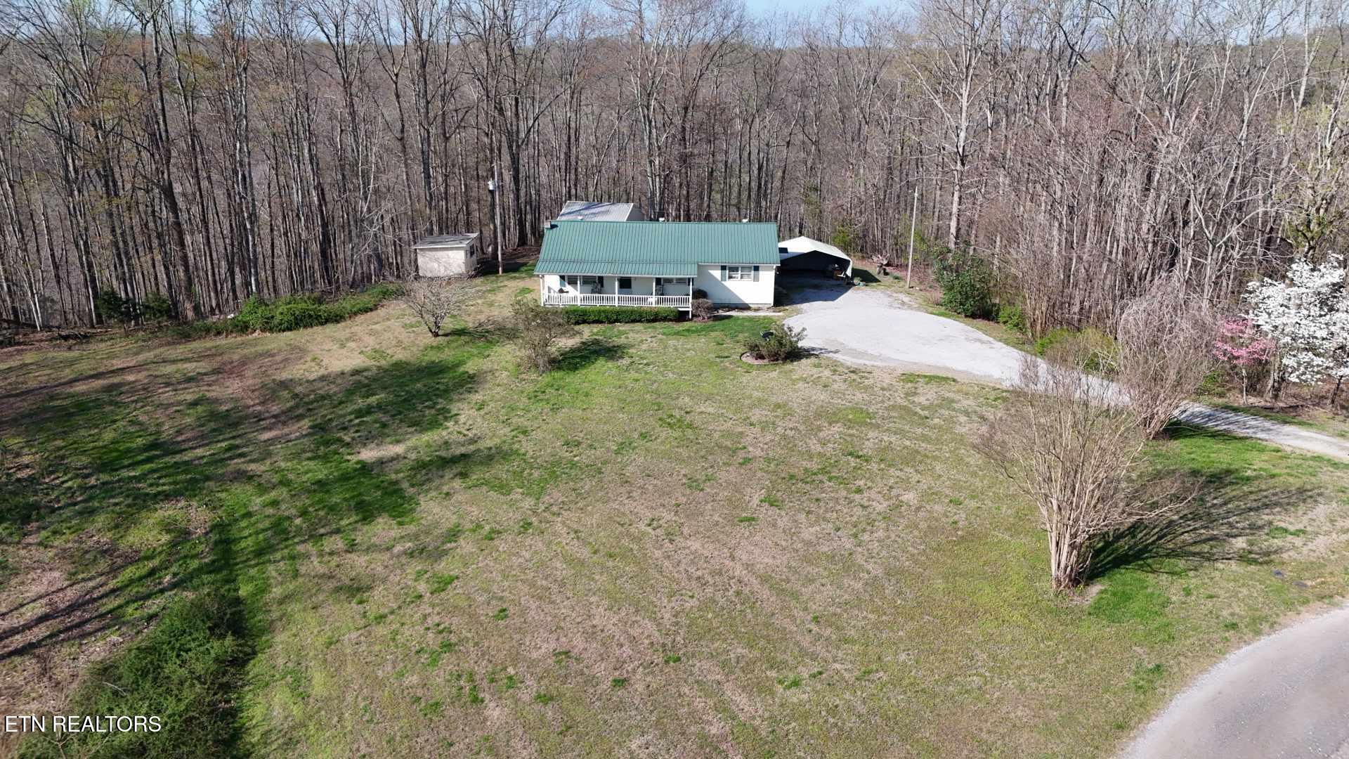 214 Don't Care Lane Celina TN 38551