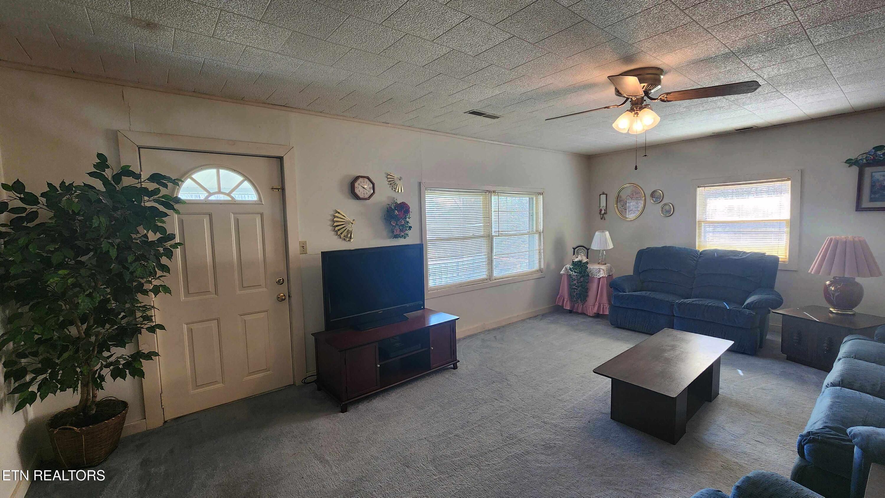 214 Don't Care Lane Celina TN 38551