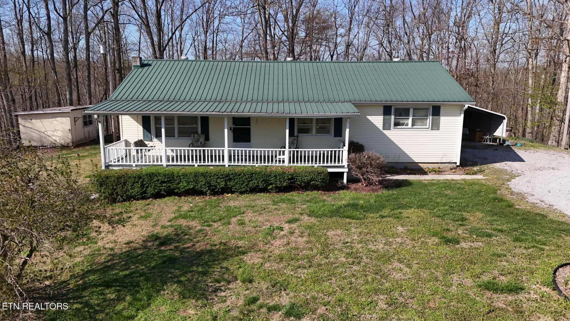 214 Don't Care Lane Celina TN 38551