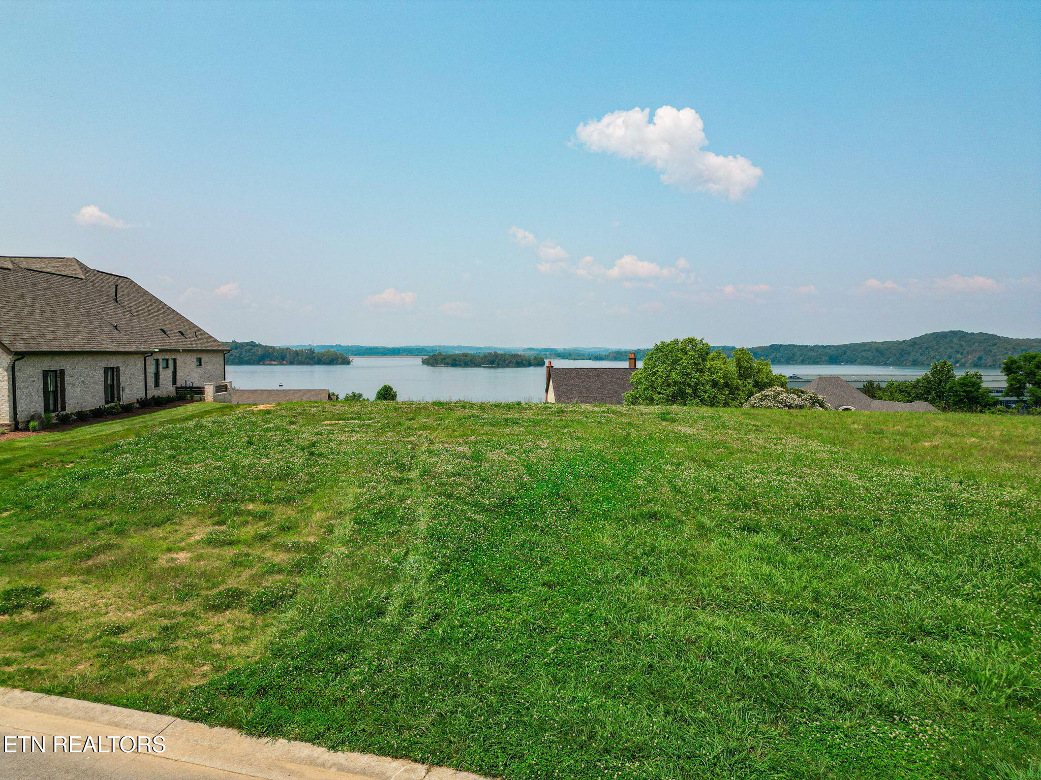 15848 Lighthouse Pointe Drive Lenoir City TN 37772