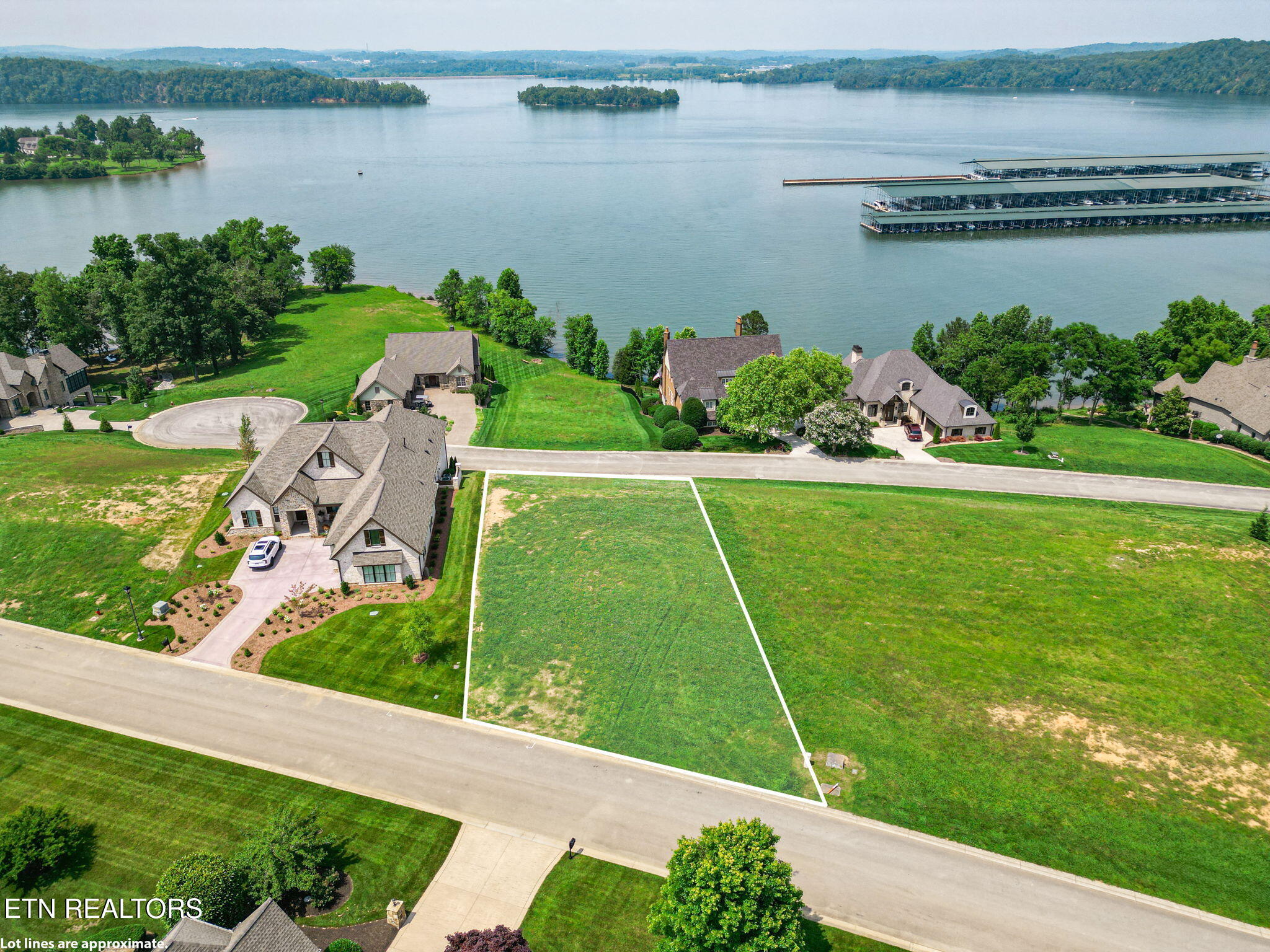 15848 Lighthouse Pointe Drive Lenoir City TN 37772