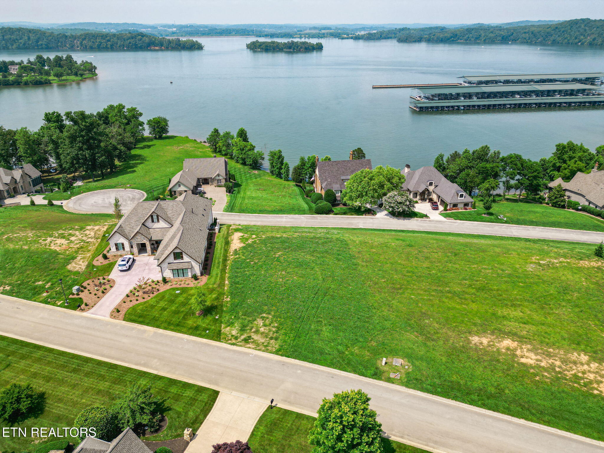15848 Lighthouse Pointe Drive Lenoir City TN 37772