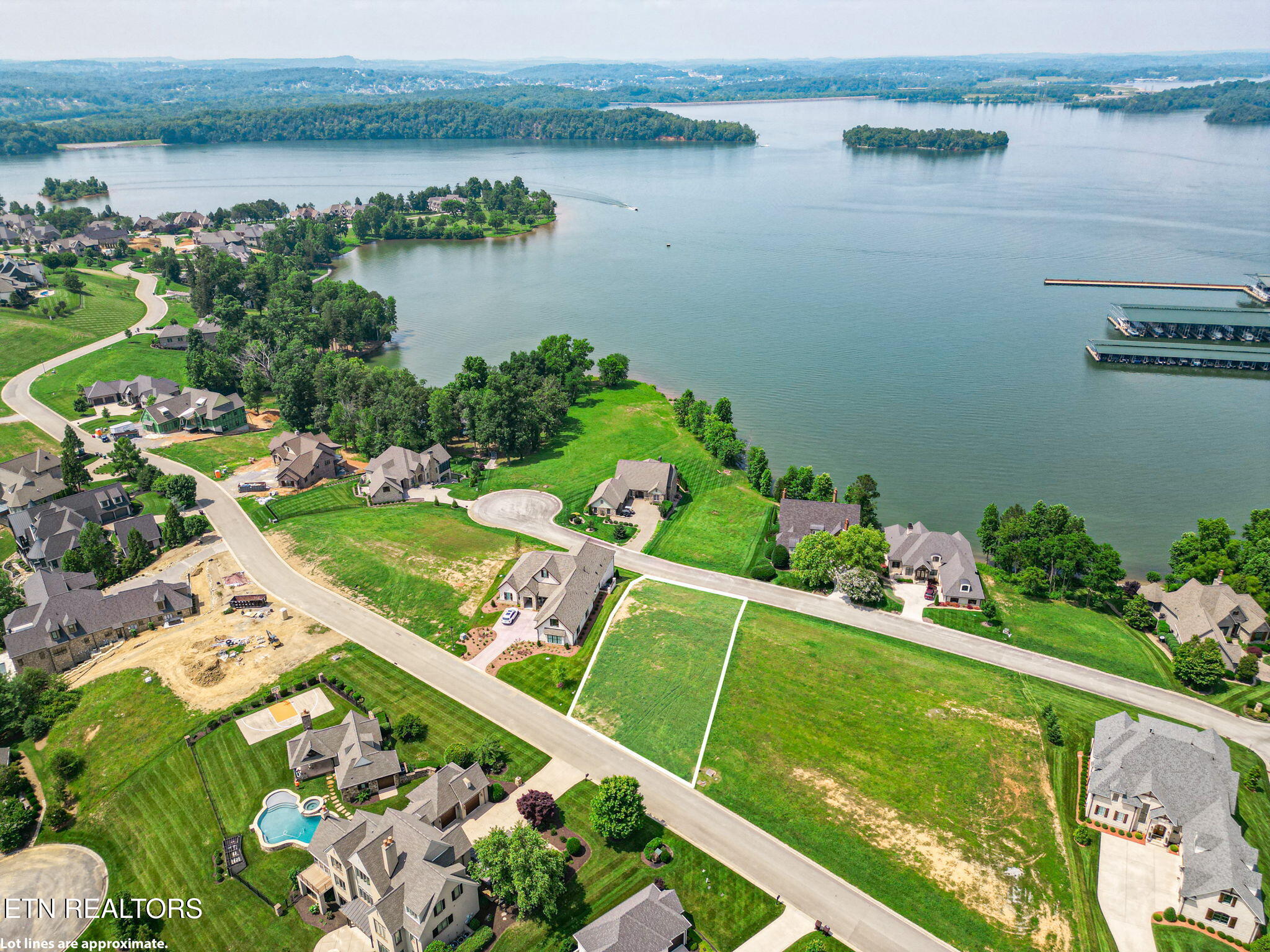 15848 Lighthouse Pointe Drive Lenoir City TN 37772
