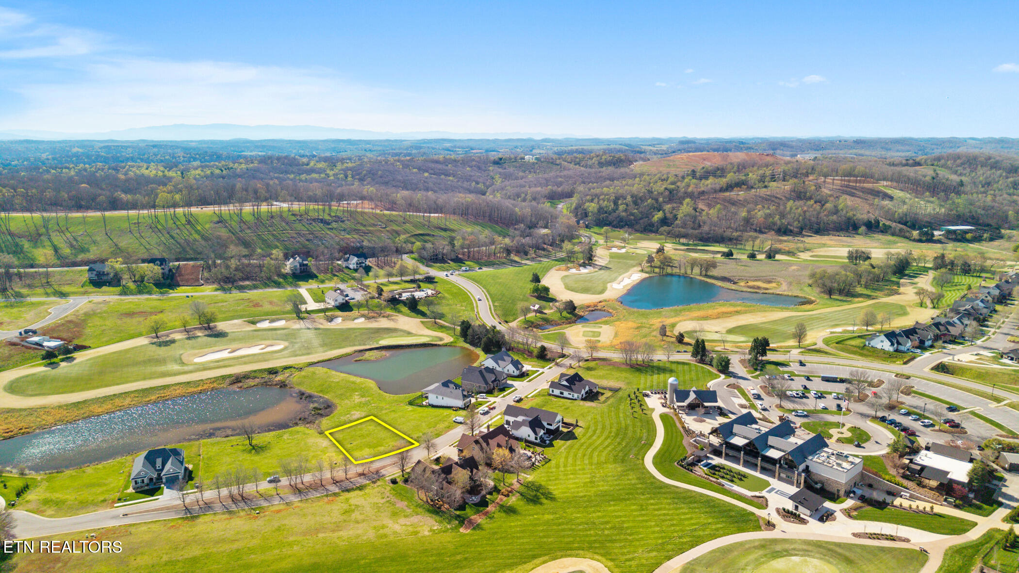 592 Old Barn Lane Loudon TN 37774