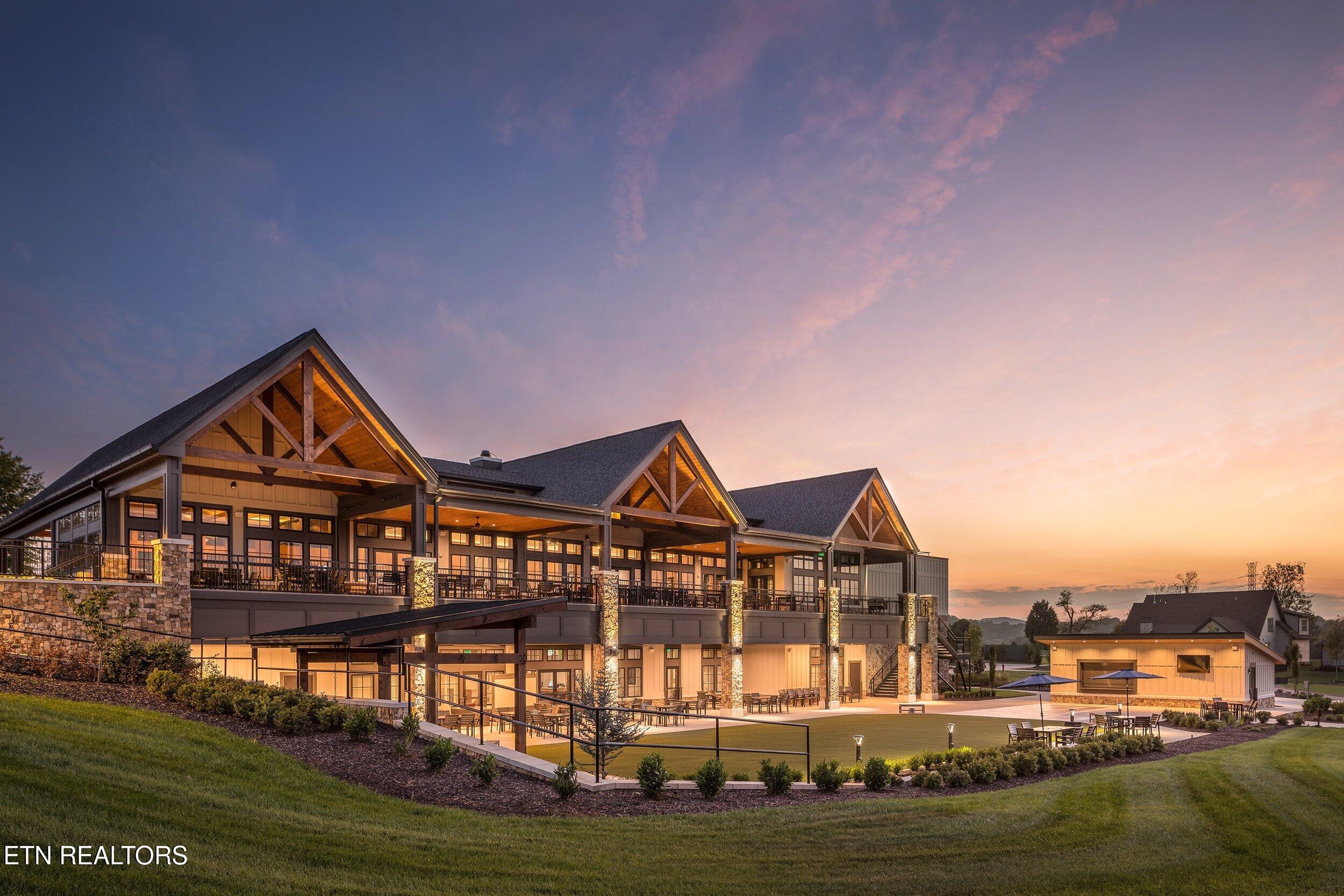 592 Old Barn Lane Loudon TN 37774