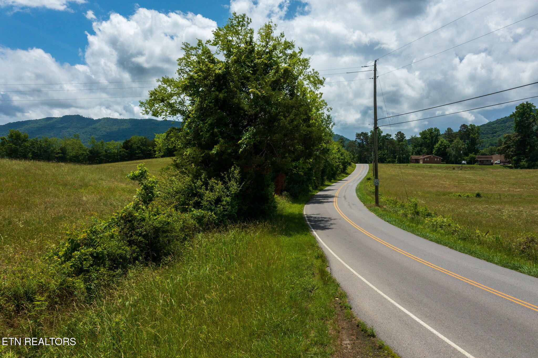 3506 Thomas Cross Road Sevierville TN 37876