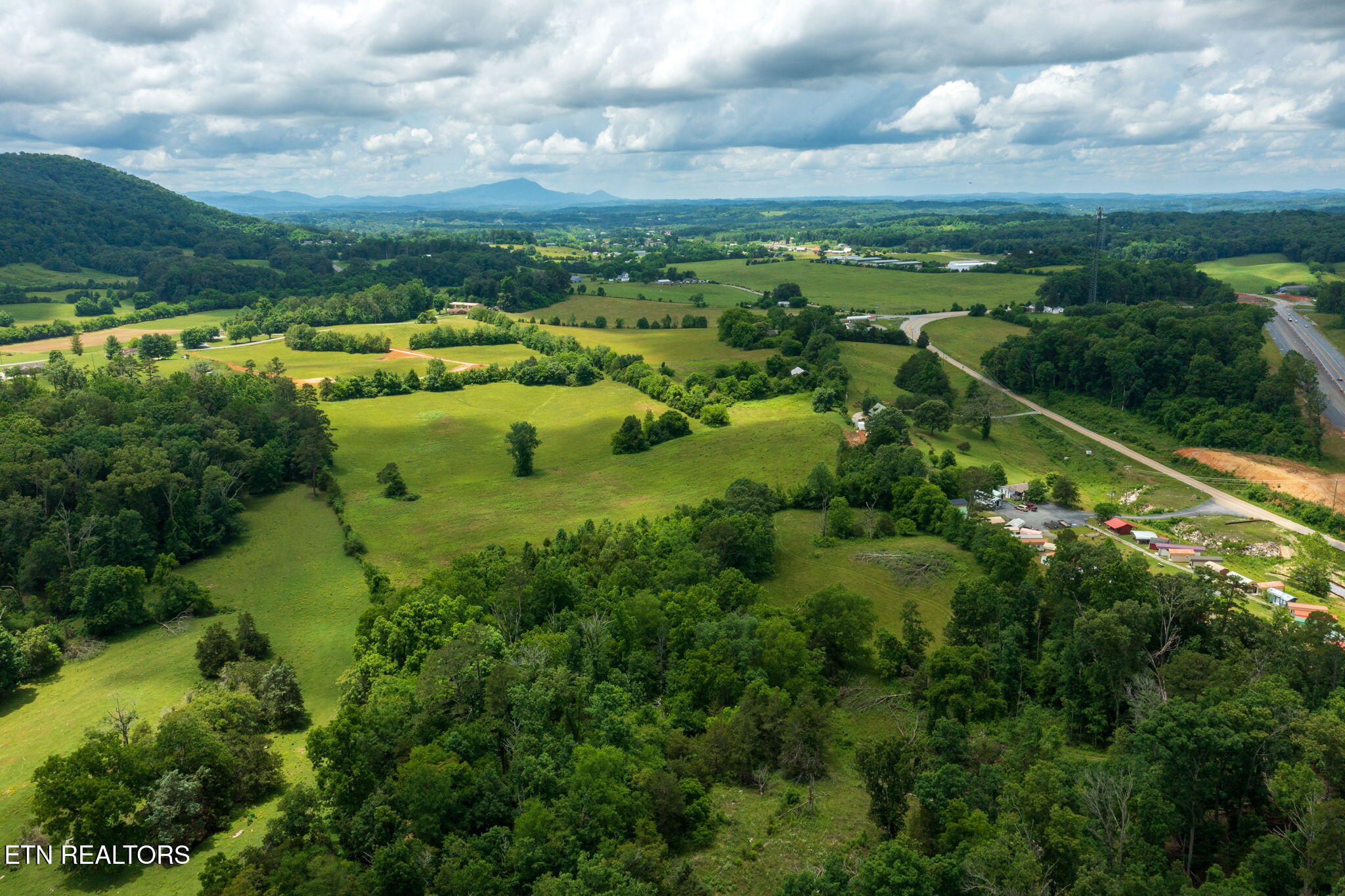 3506 Thomas Cross Road Sevierville TN 37876
