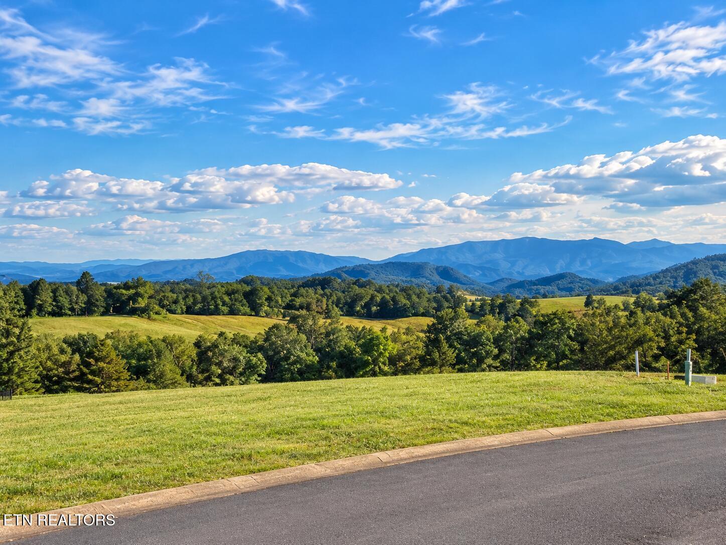 1911 Legend View Court Sevierville TN 37862