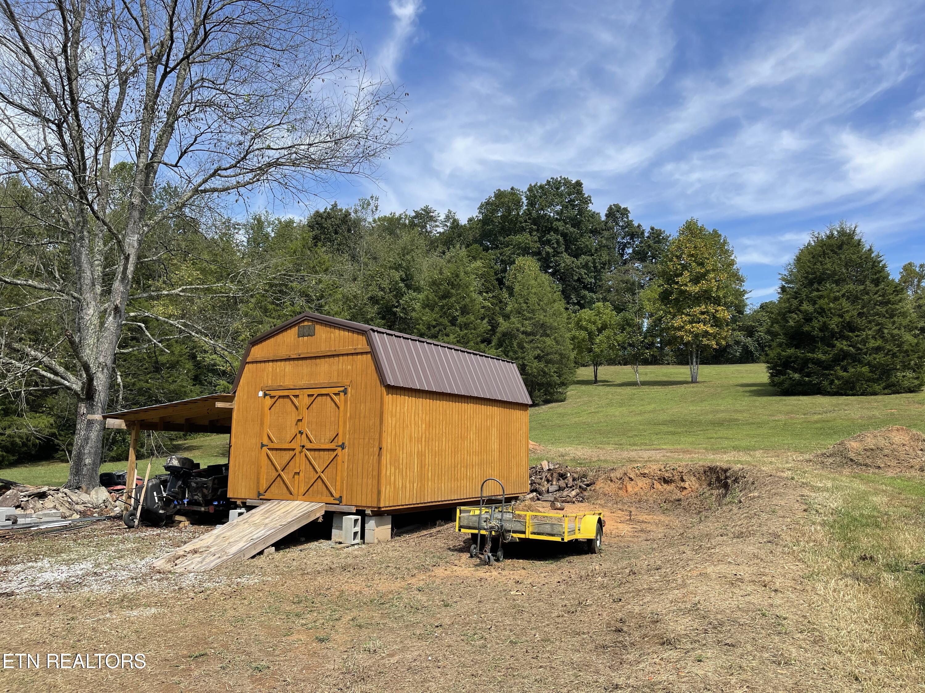Hendren Lane Clinton TN 37716