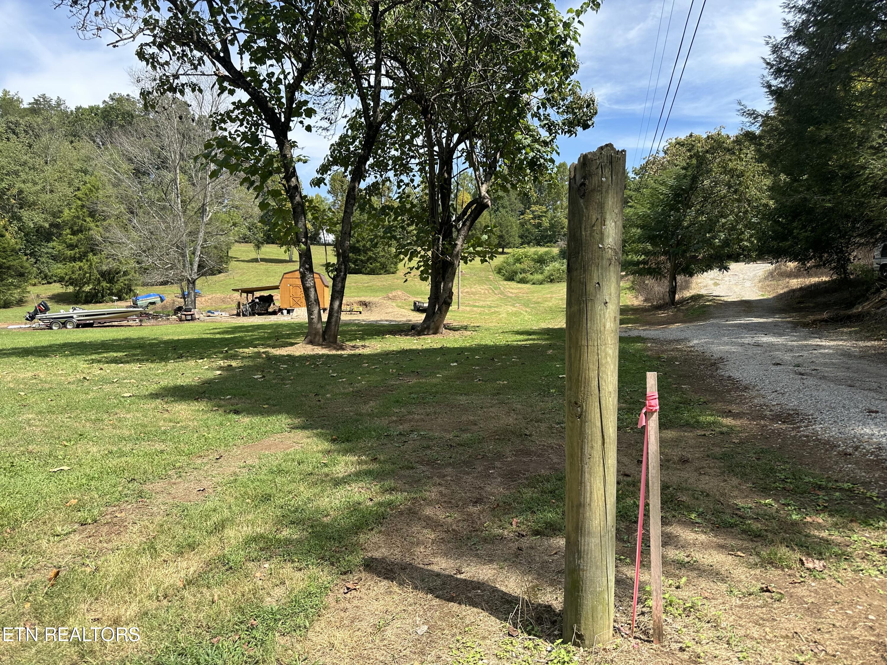 Hendren Lane Clinton TN 37716