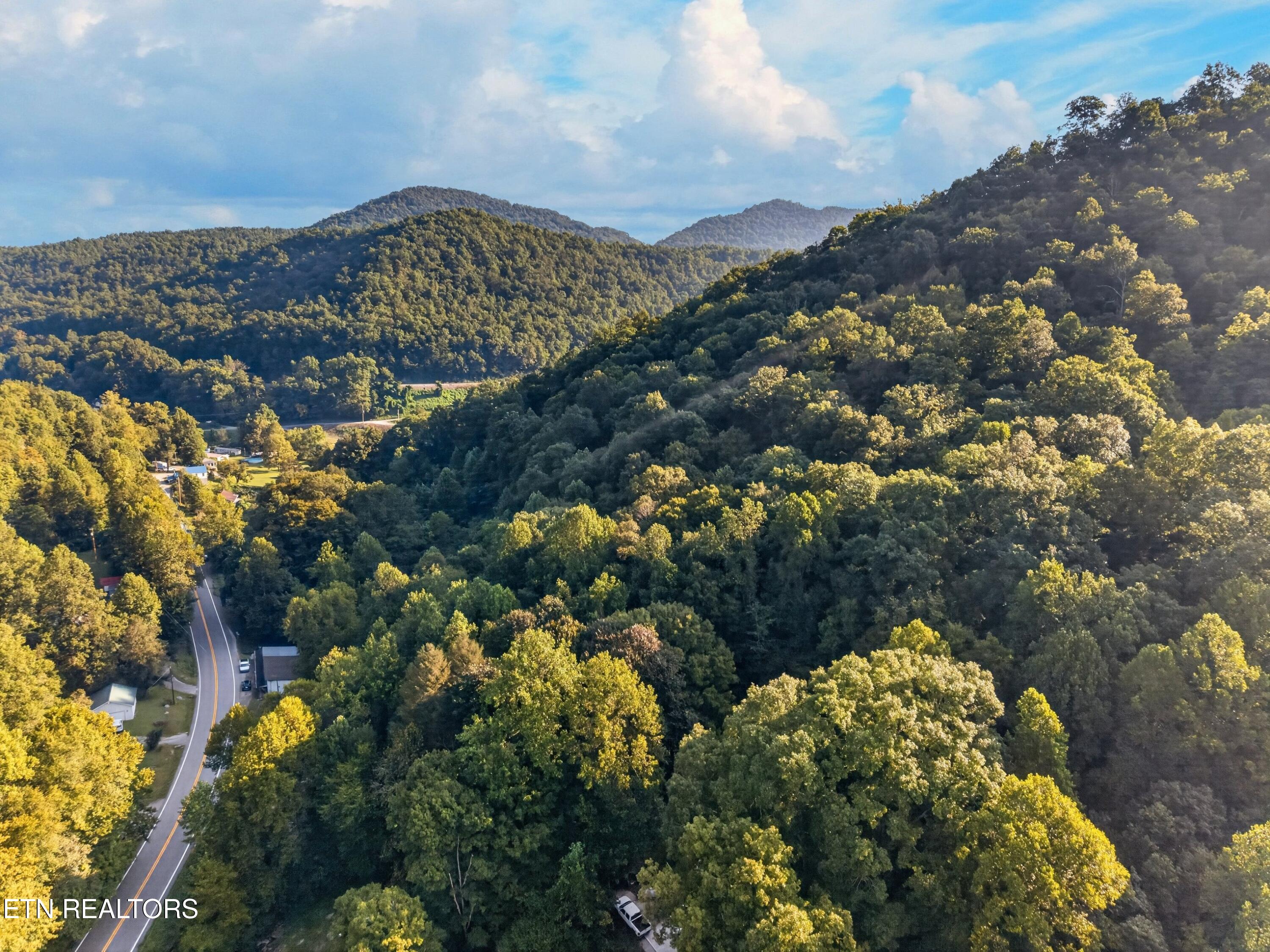 5106 Highway 25w S E Of Lafollette TN 37766