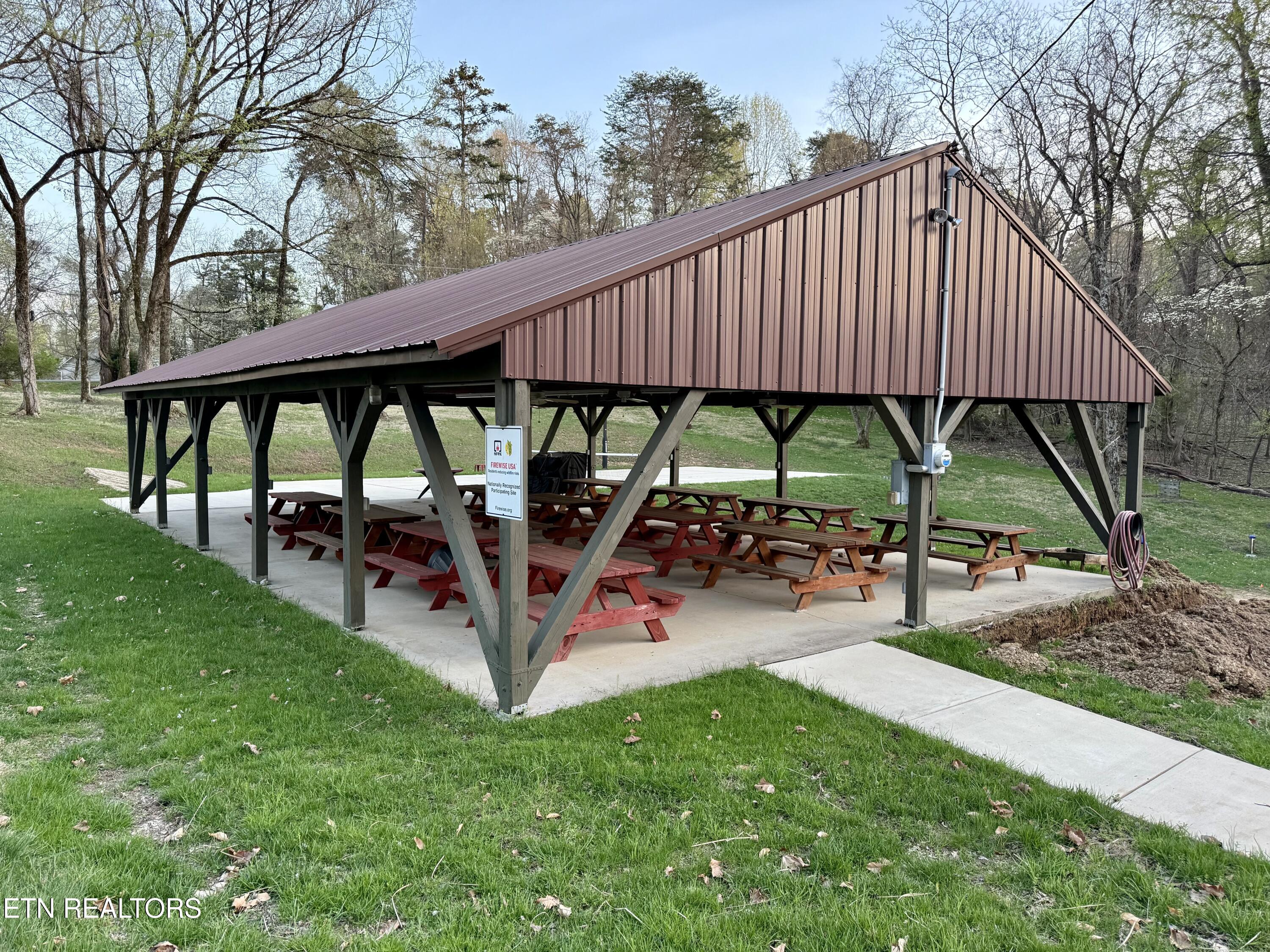 Kahiti Court Mooresburg TN 37811