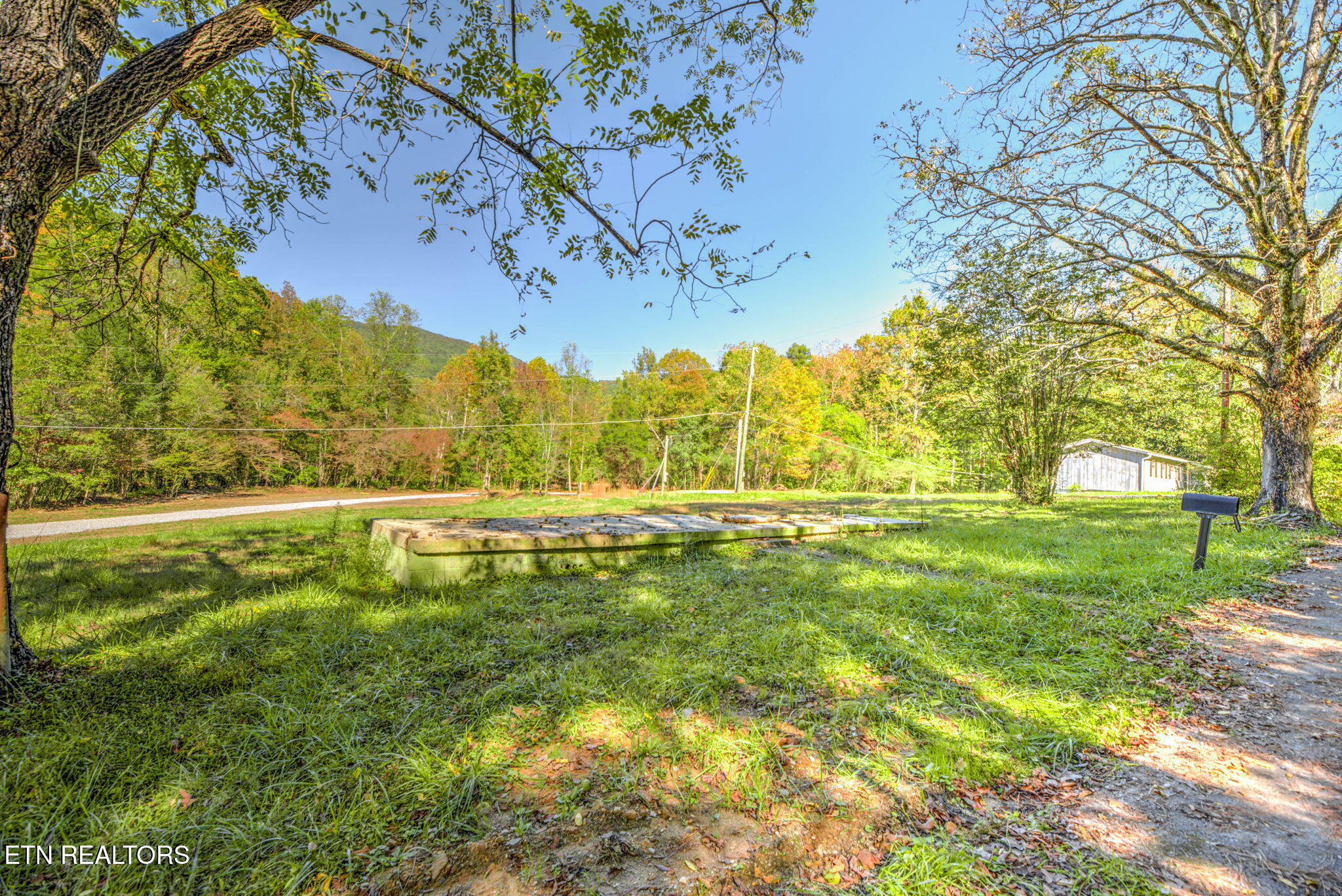 1446 Cove Lane Oliver Springs TN 37840