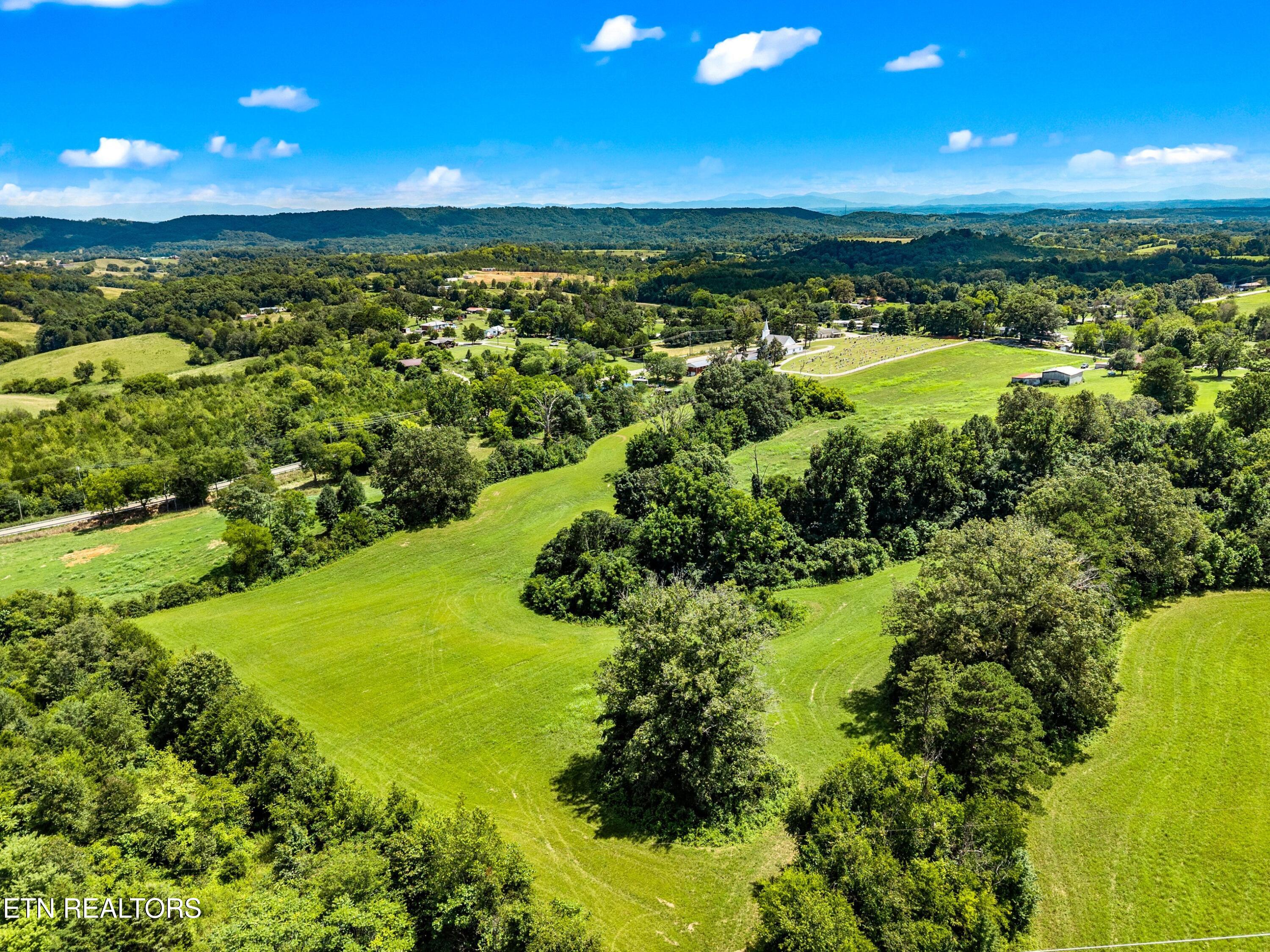 6899 Beacon Light Road Whitesburg TN 37891
