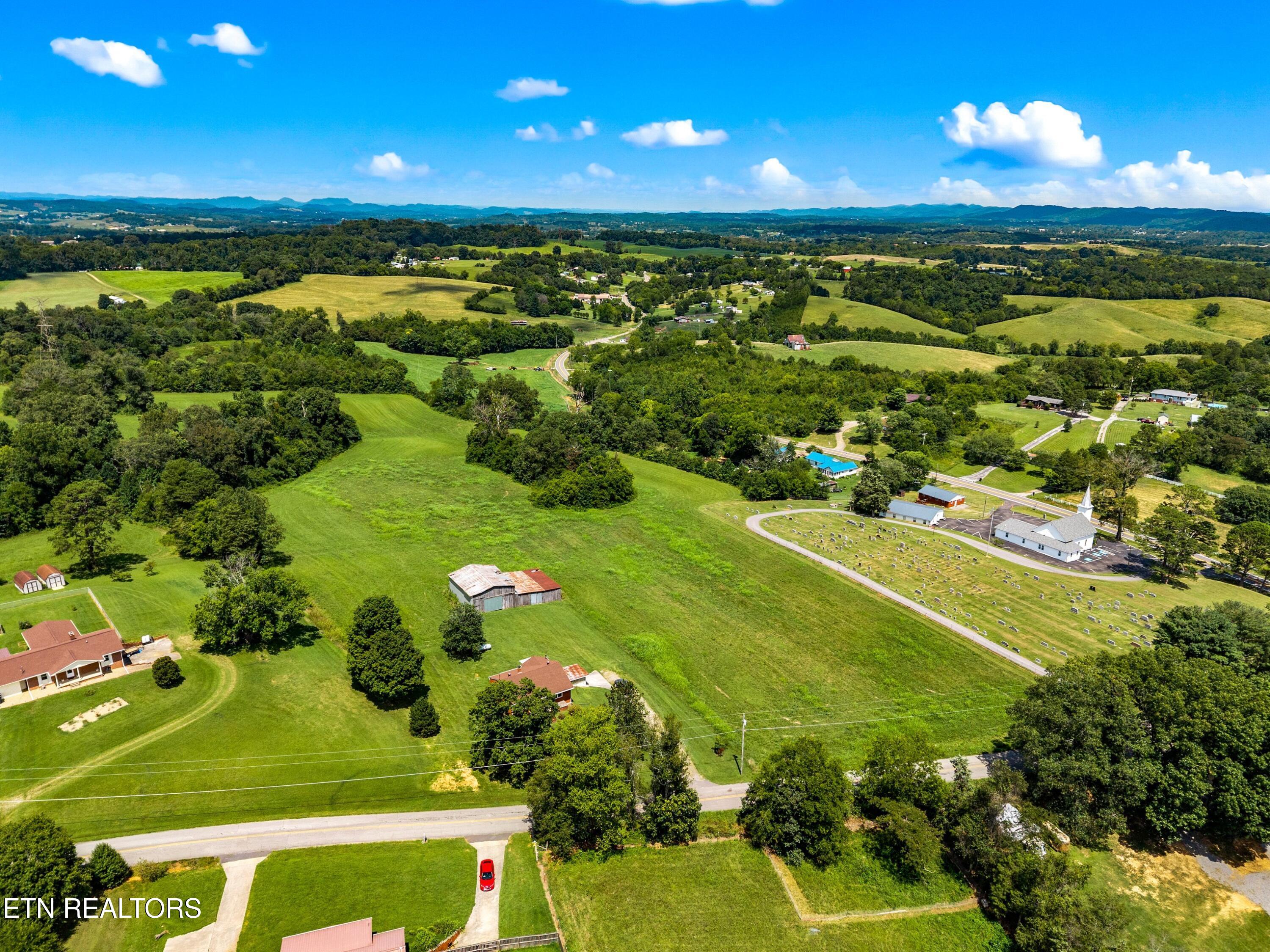 6899 Beacon Light Road Whitesburg TN 37891