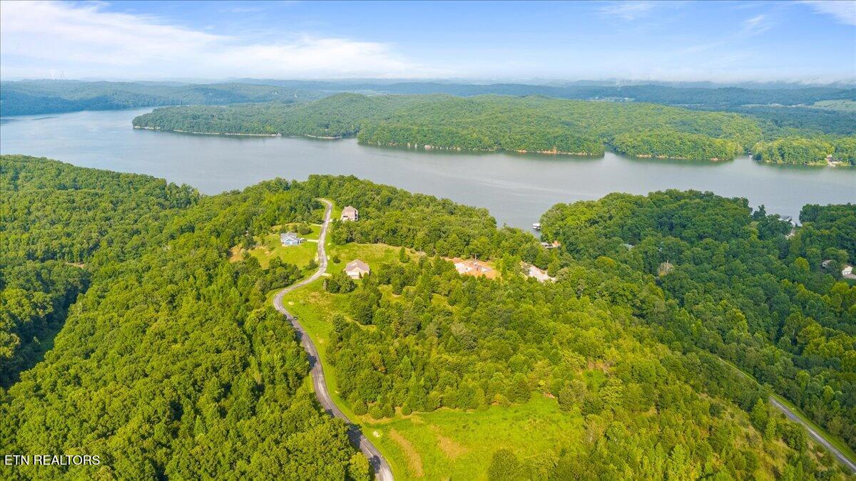 126 Emerald Pointe Circle Rockwood TN 37854