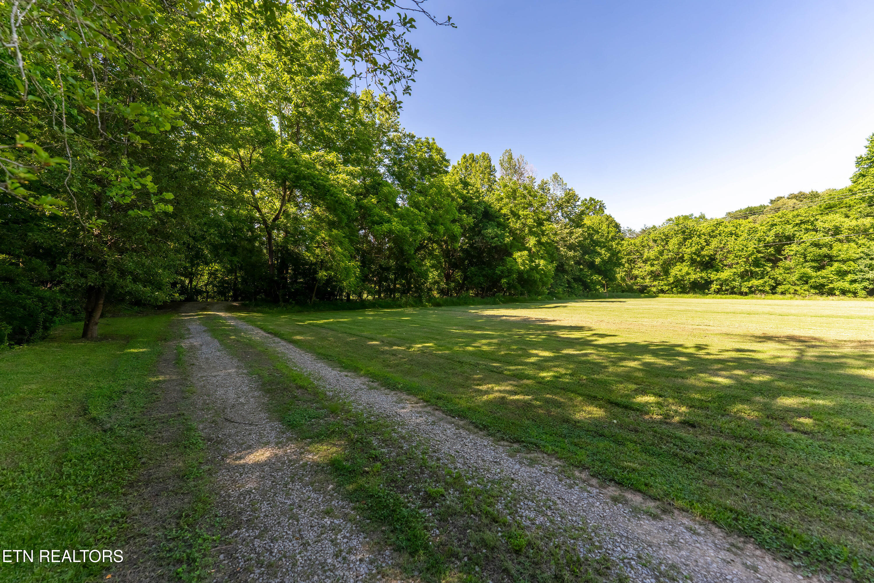 1921 Sockless Road Dandridge TN 37725