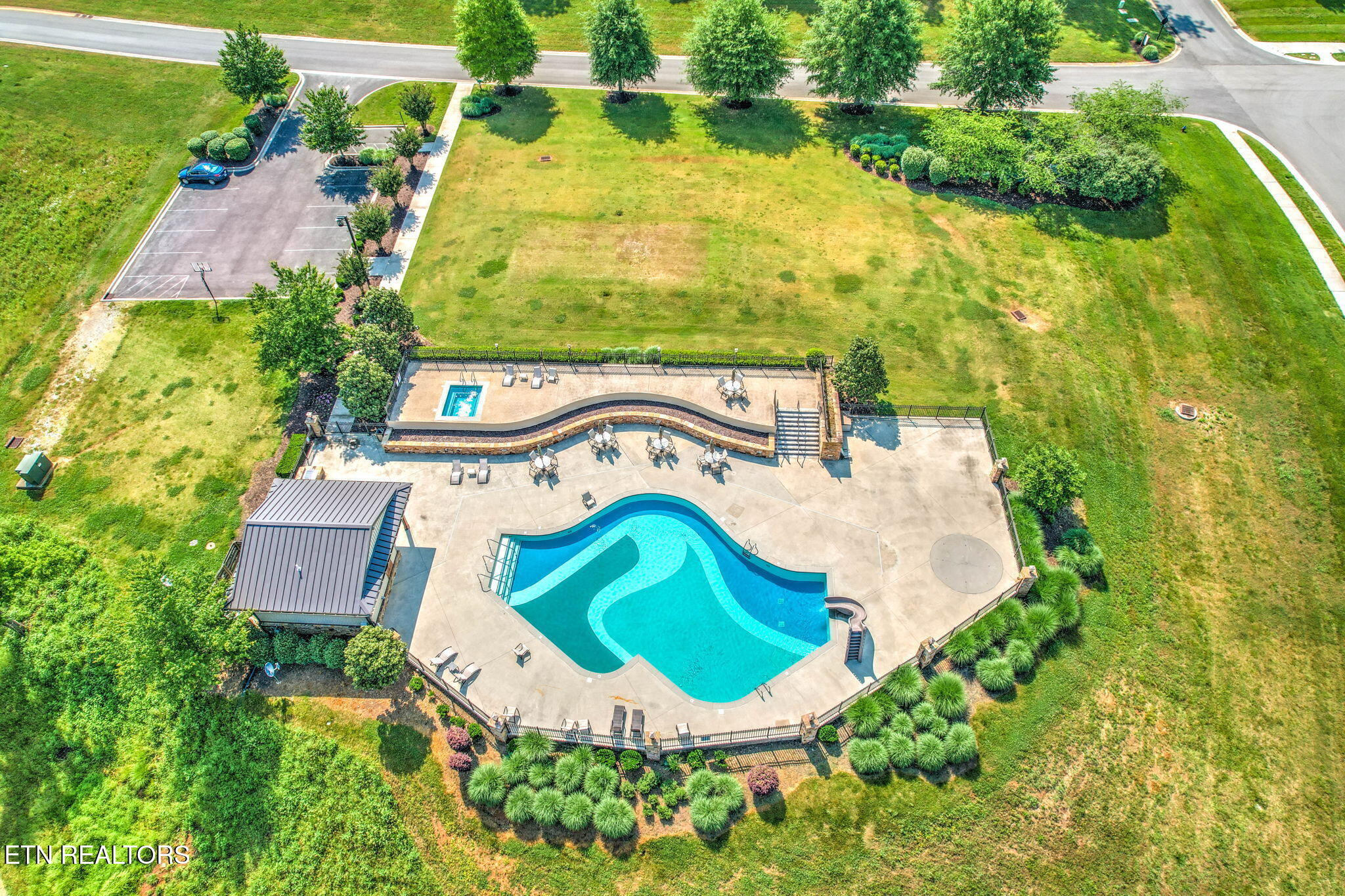 695 Black Bear Circle Loudon TN 37774
