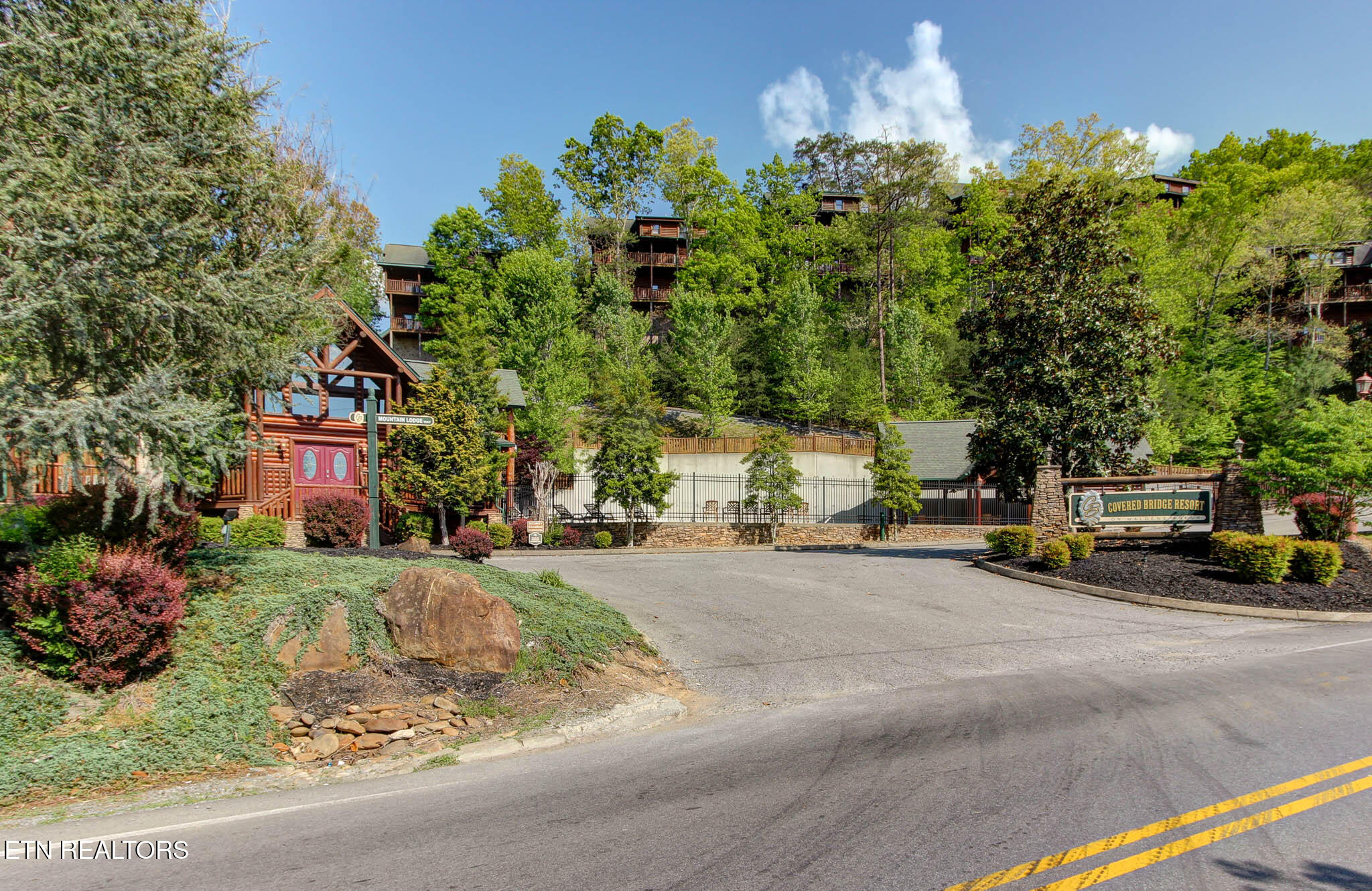 1801 Stone Wood Way Pigeon Forge TN 37862