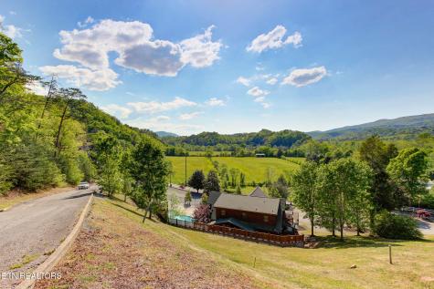 1801 Stone Wood Way Pigeon Forge TN 37862