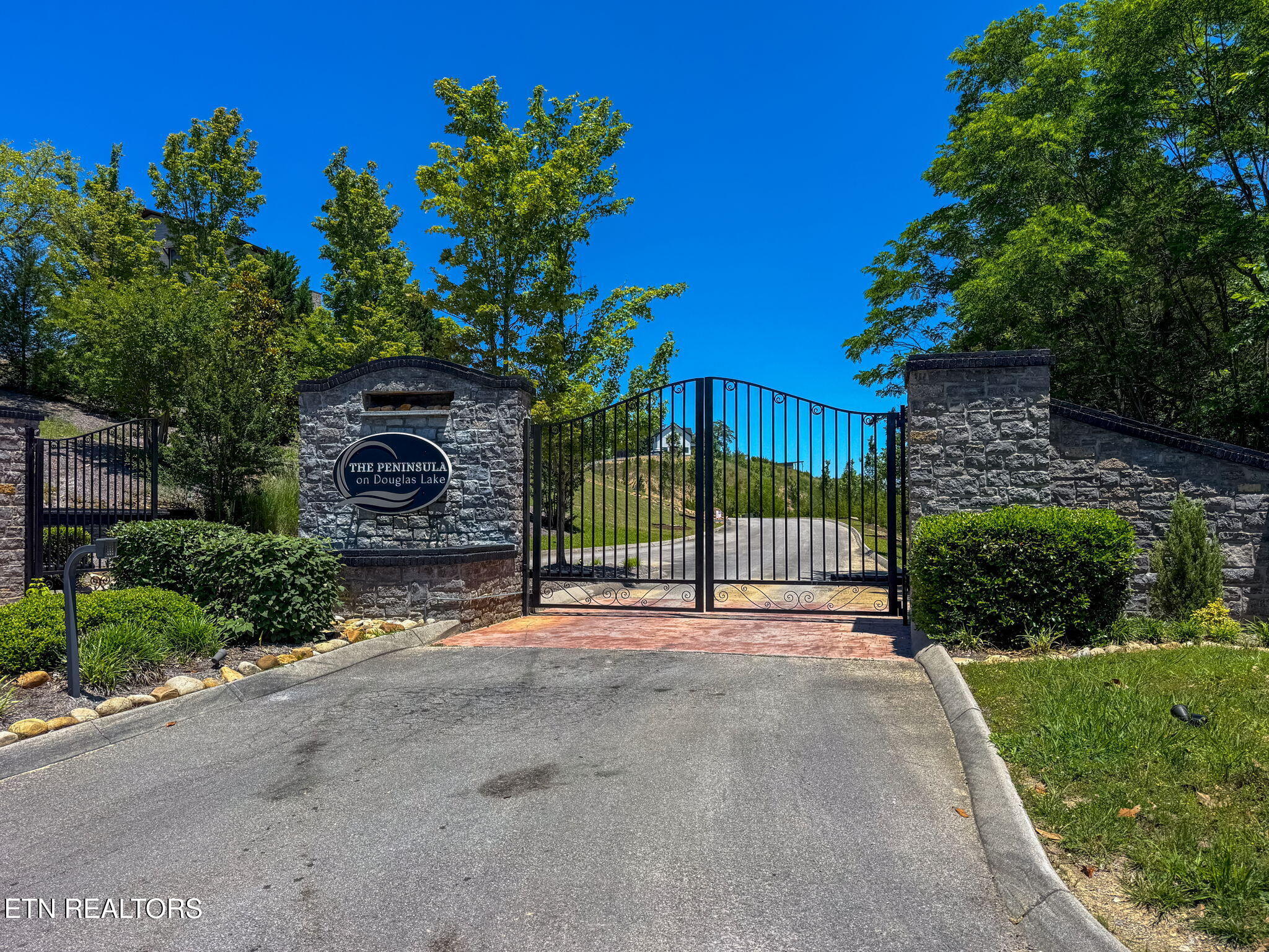 Lot 10 Bay View Point Sevierville TN 37876