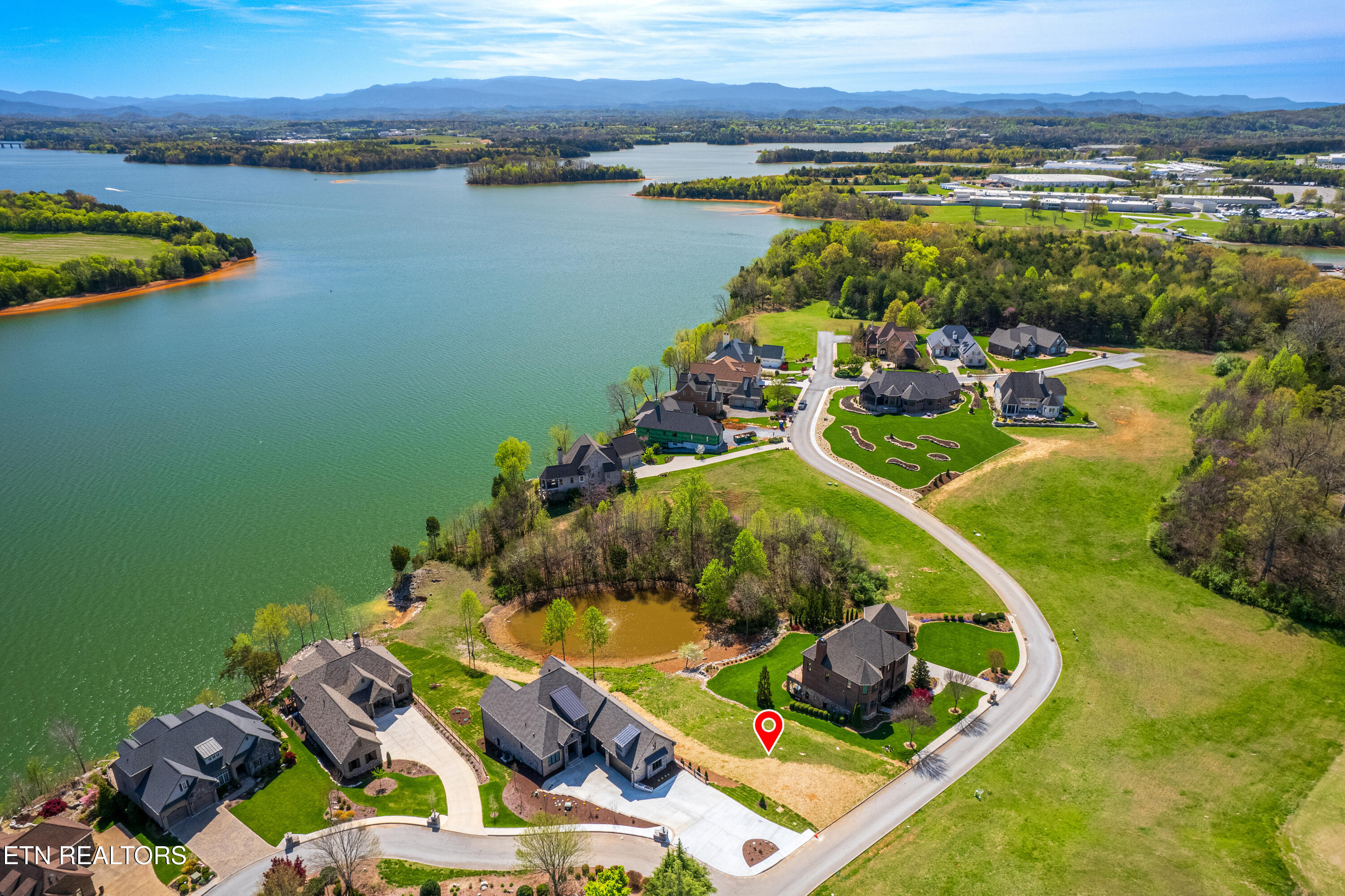 101 Breakers Drive Vonore TN 37885