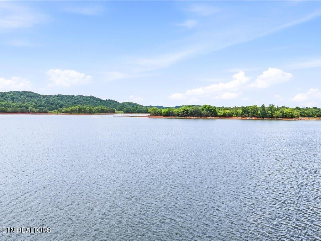 1716 Taskigi Court Mooresburg TN 37811