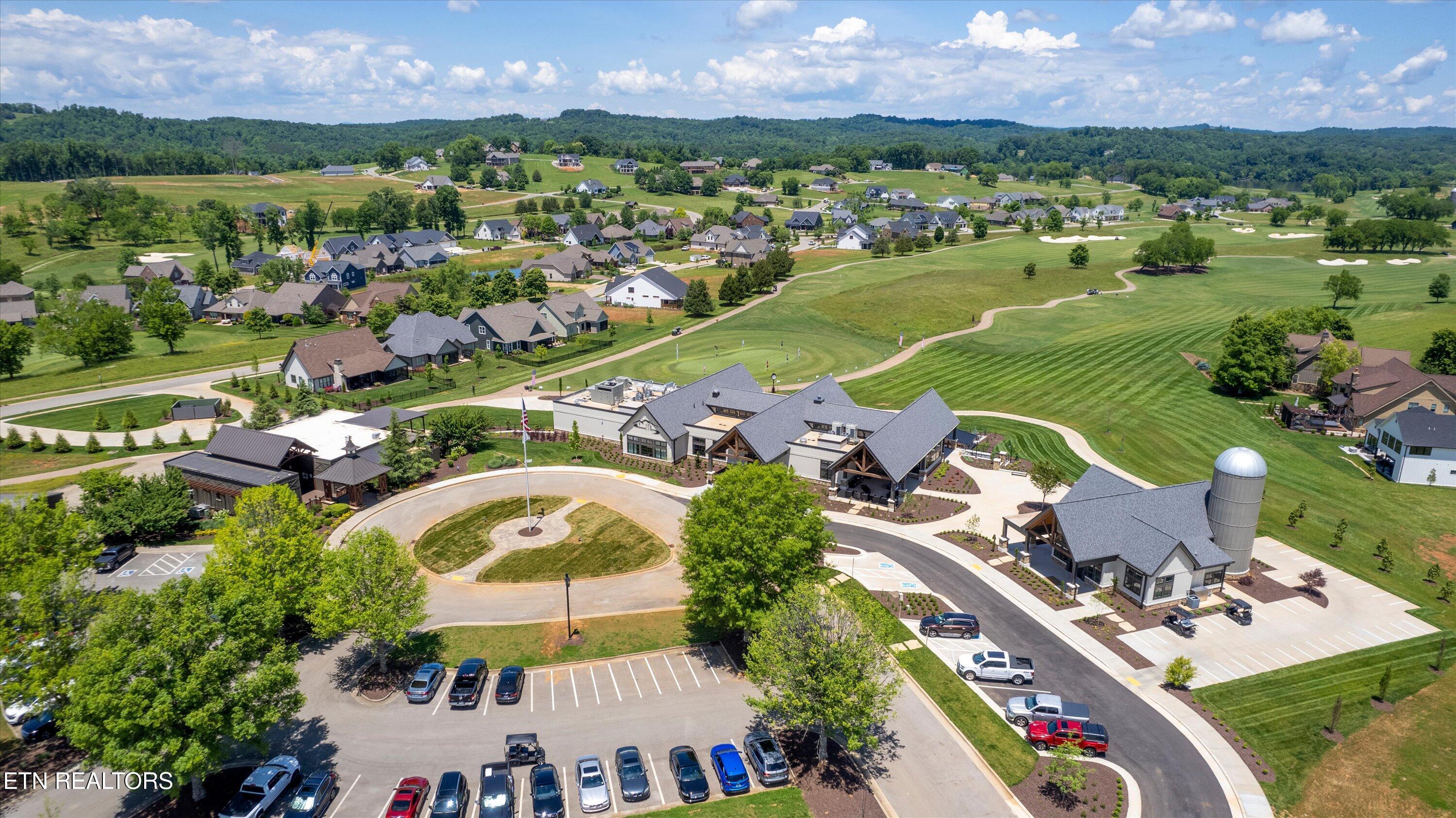 2532 Persimmon Loudon TN 37774