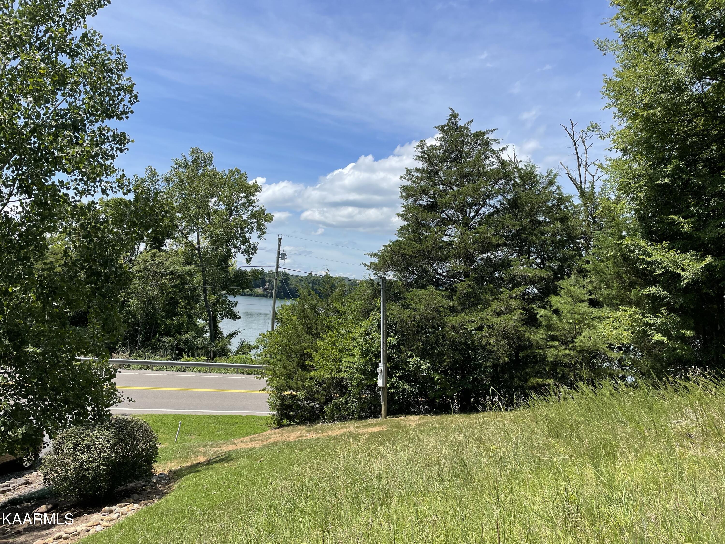 102 Lakeshore Way Newport TN 37821