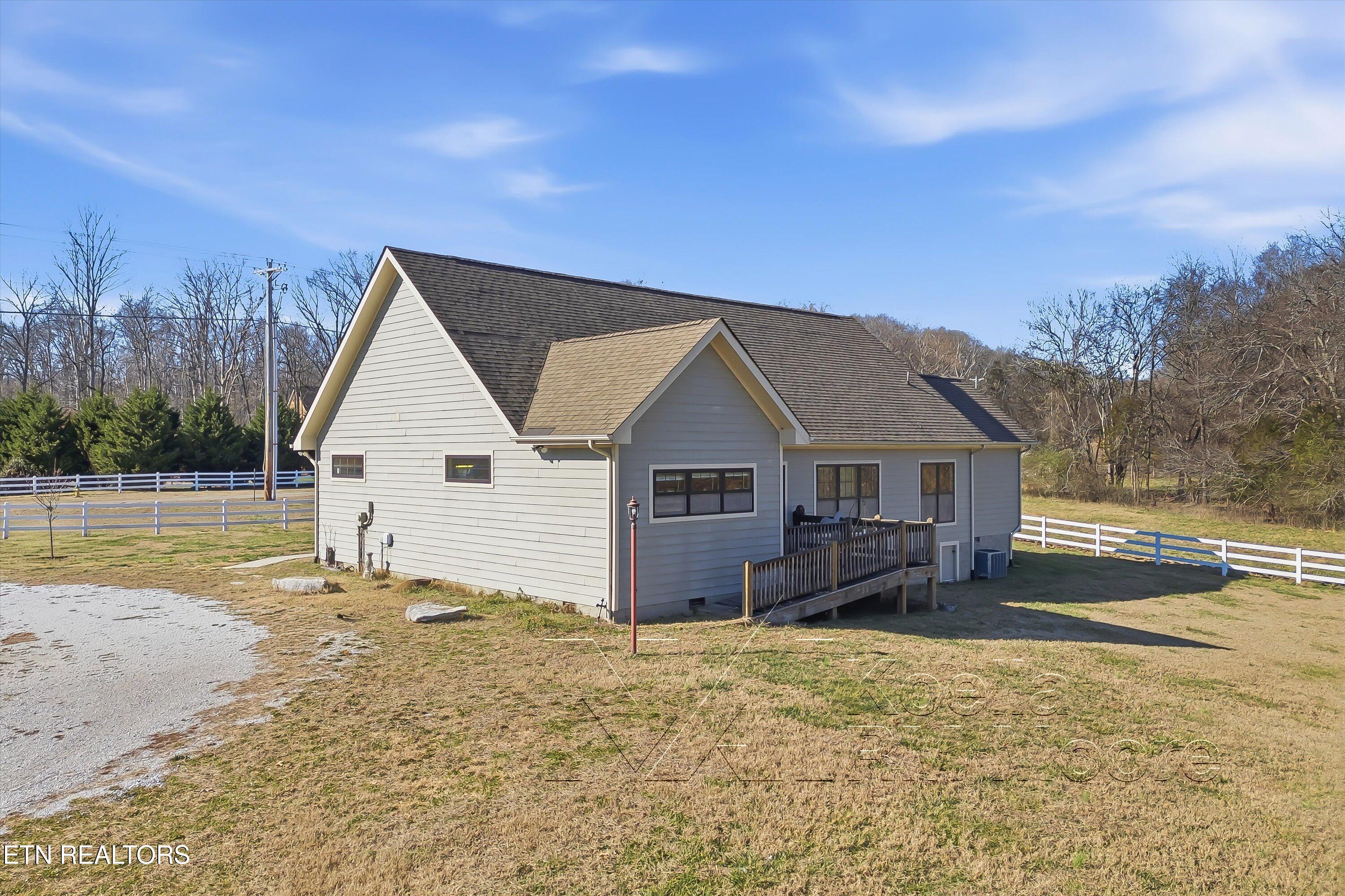 1271 New Hope Road Rockwood TN 37854