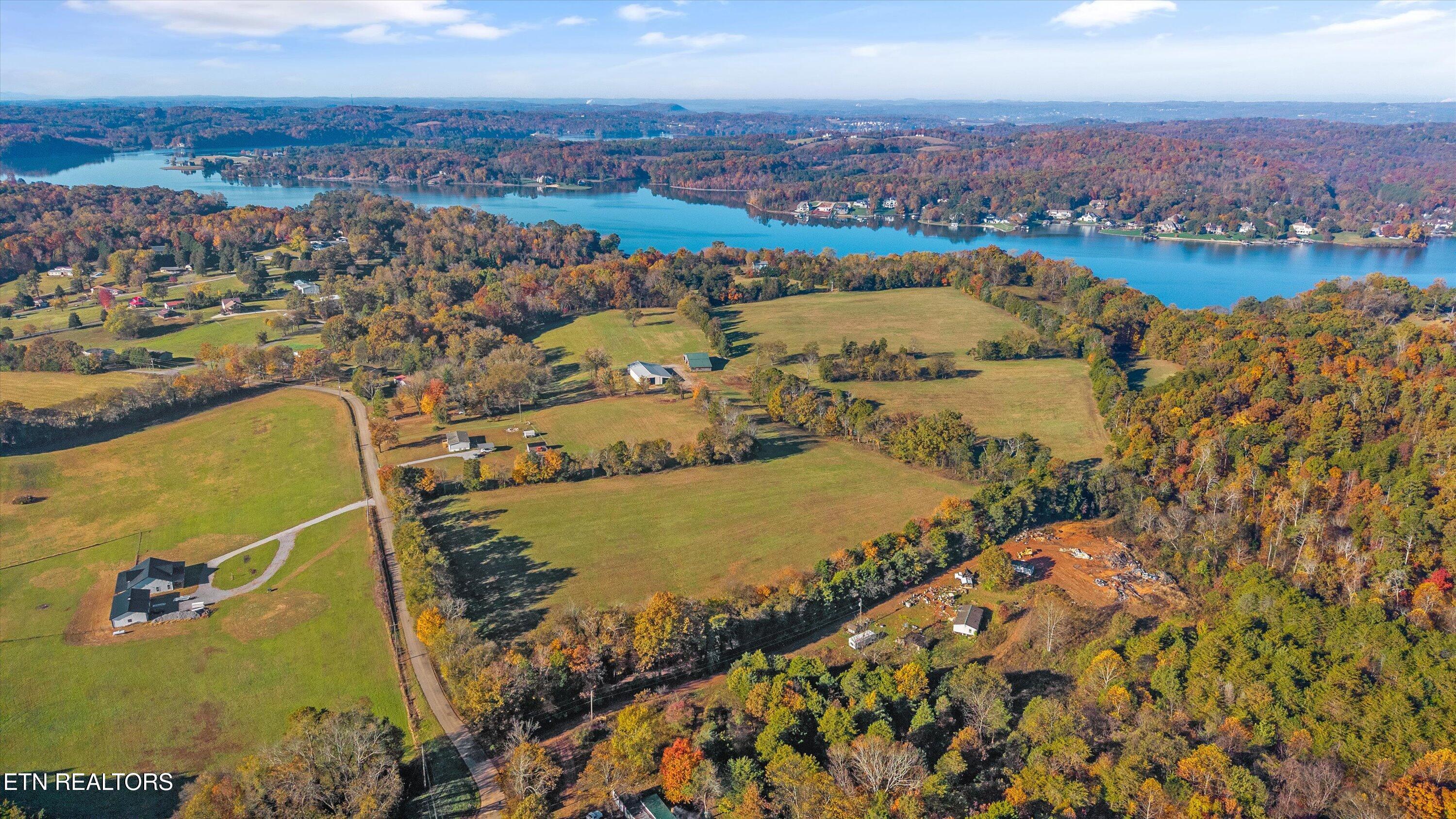 727 Bales Hollow Road Friendsville TN 37737