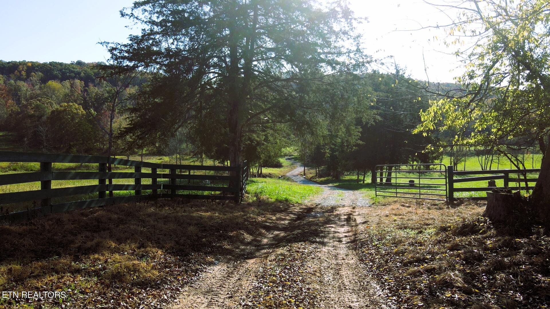 Paint Rock Valley Road Philadelphia TN 37846