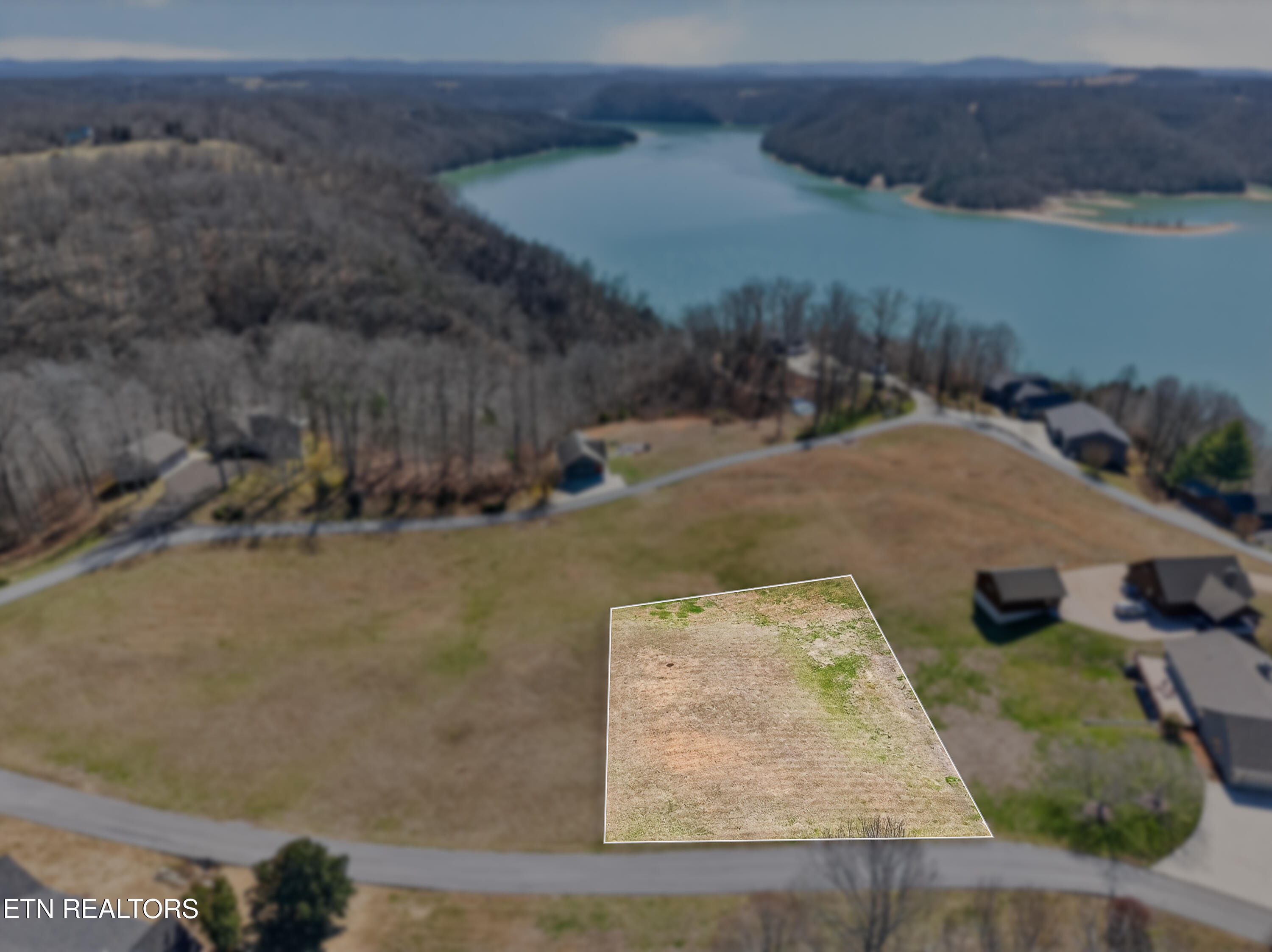 9 Mallard Pointe Drive Byrdstown TN 38549