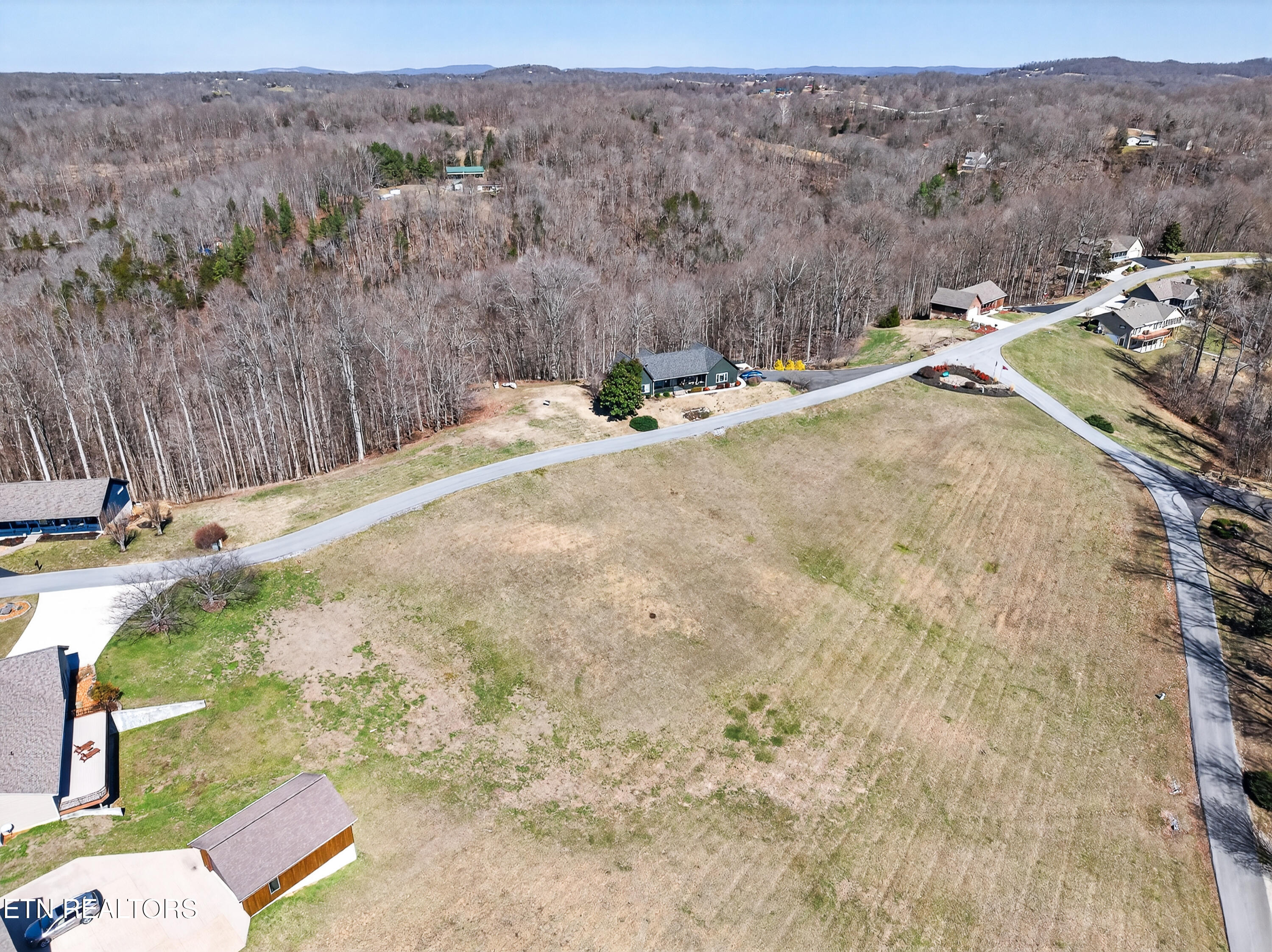 9 Mallard Pointe Drive Byrdstown TN 38549