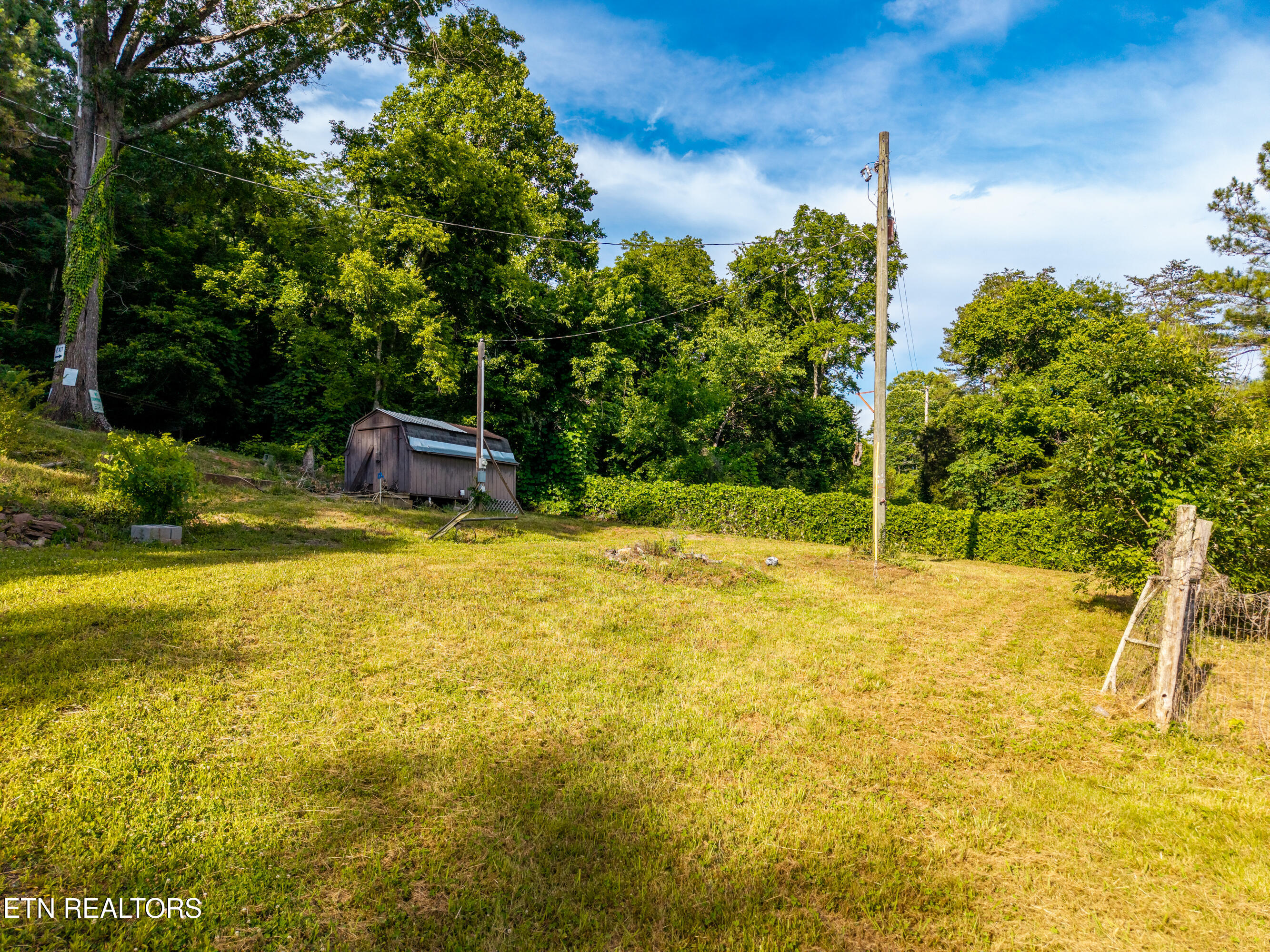 197 County Road 468 Englewood TN 37329