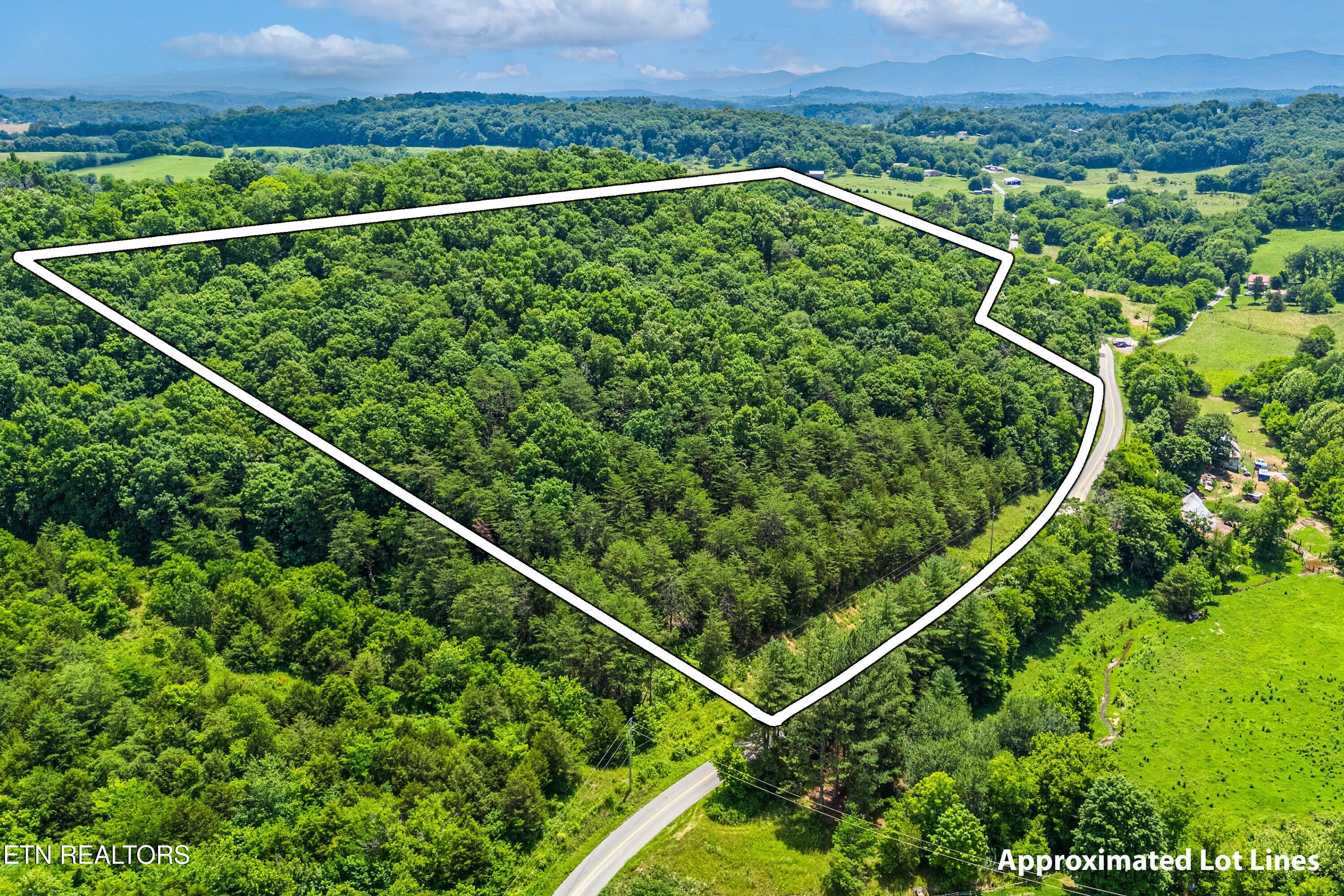 2165 Smelcer Road Parrottsville TN 37843