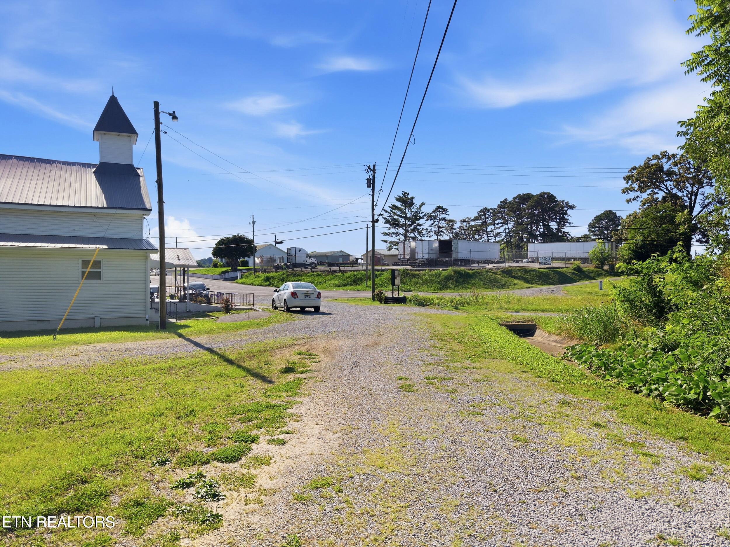 6365 Highway 411 Madisonville TN 37354