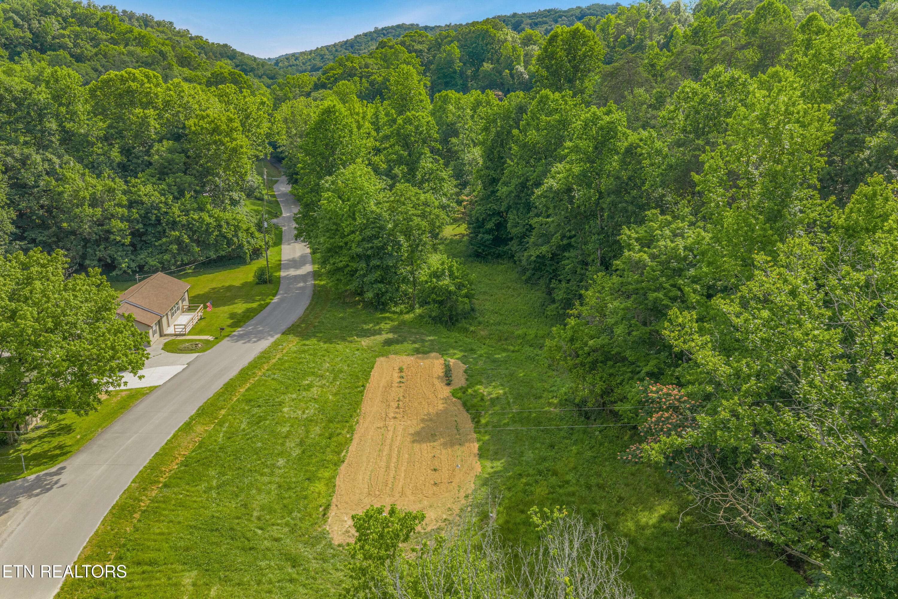 Dark Hollow Road Andersonville TN 37705