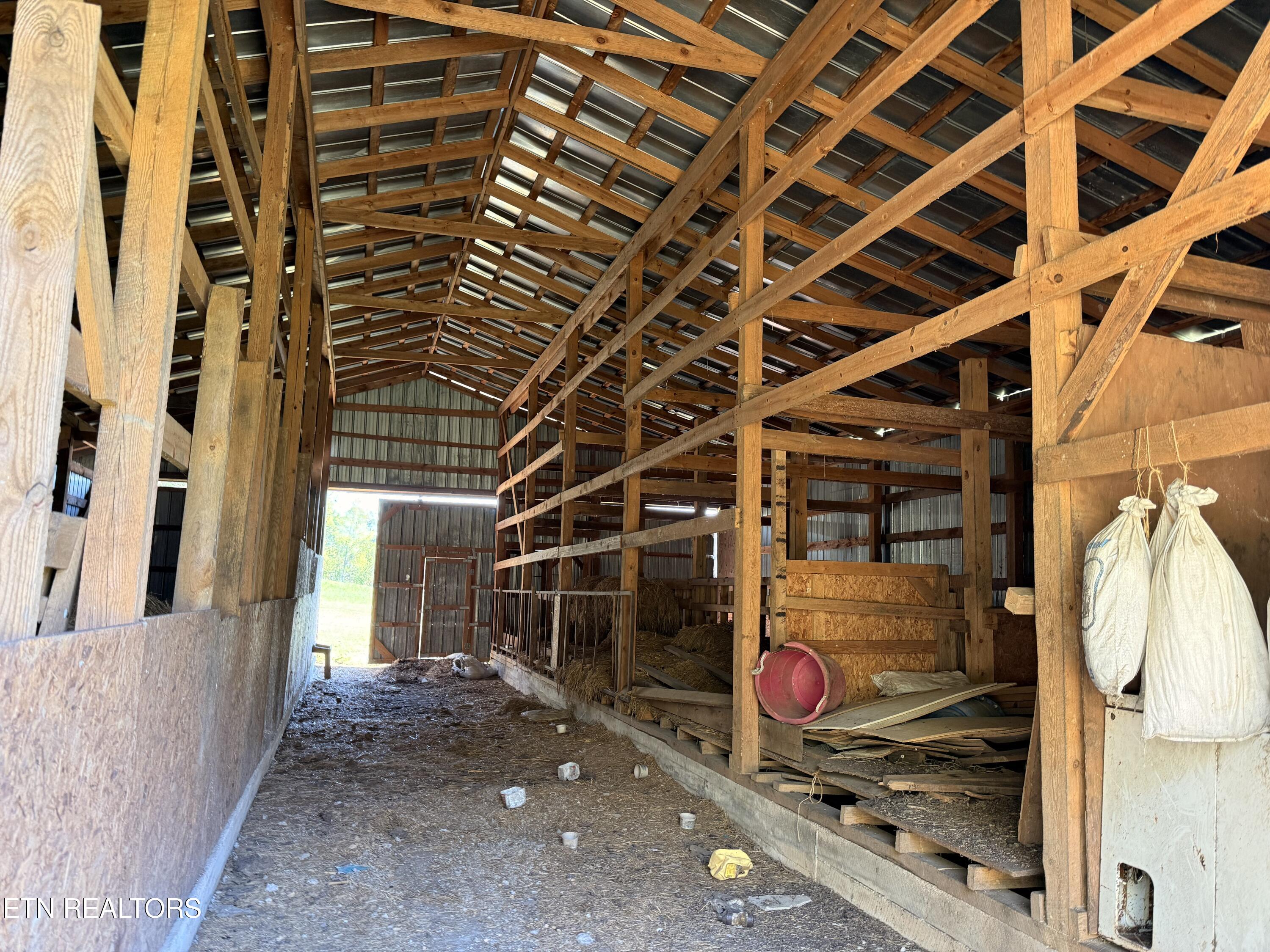 130 Mans Hollow Road Kingston TN 37763