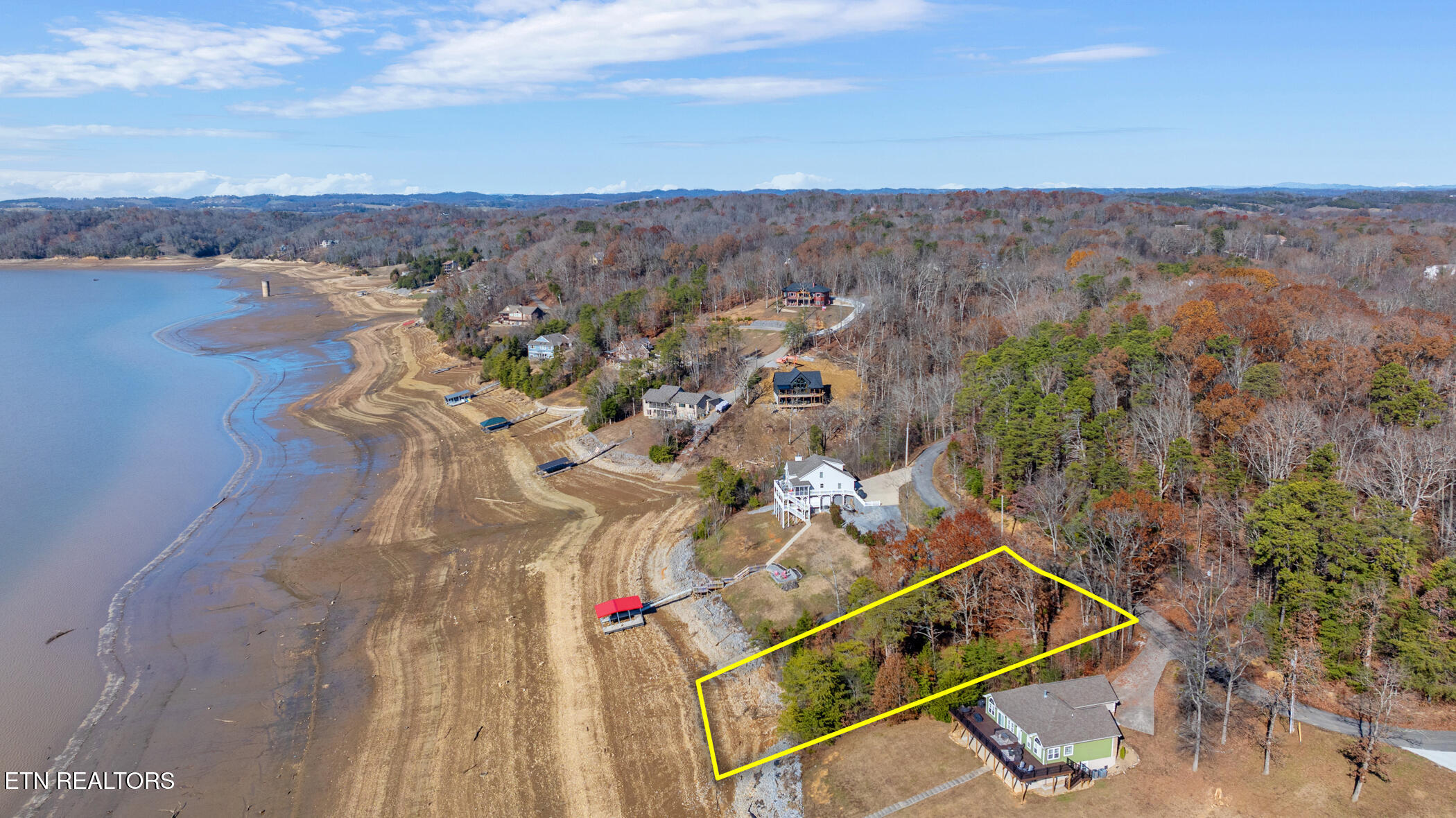 Travelers Cove Baneberry TN 37890