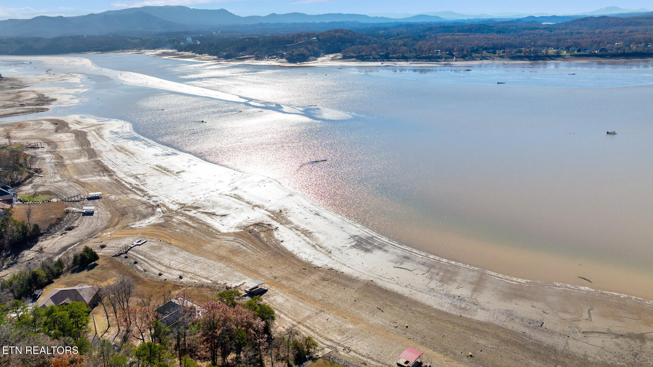 Travelers Cove Baneberry TN 37890