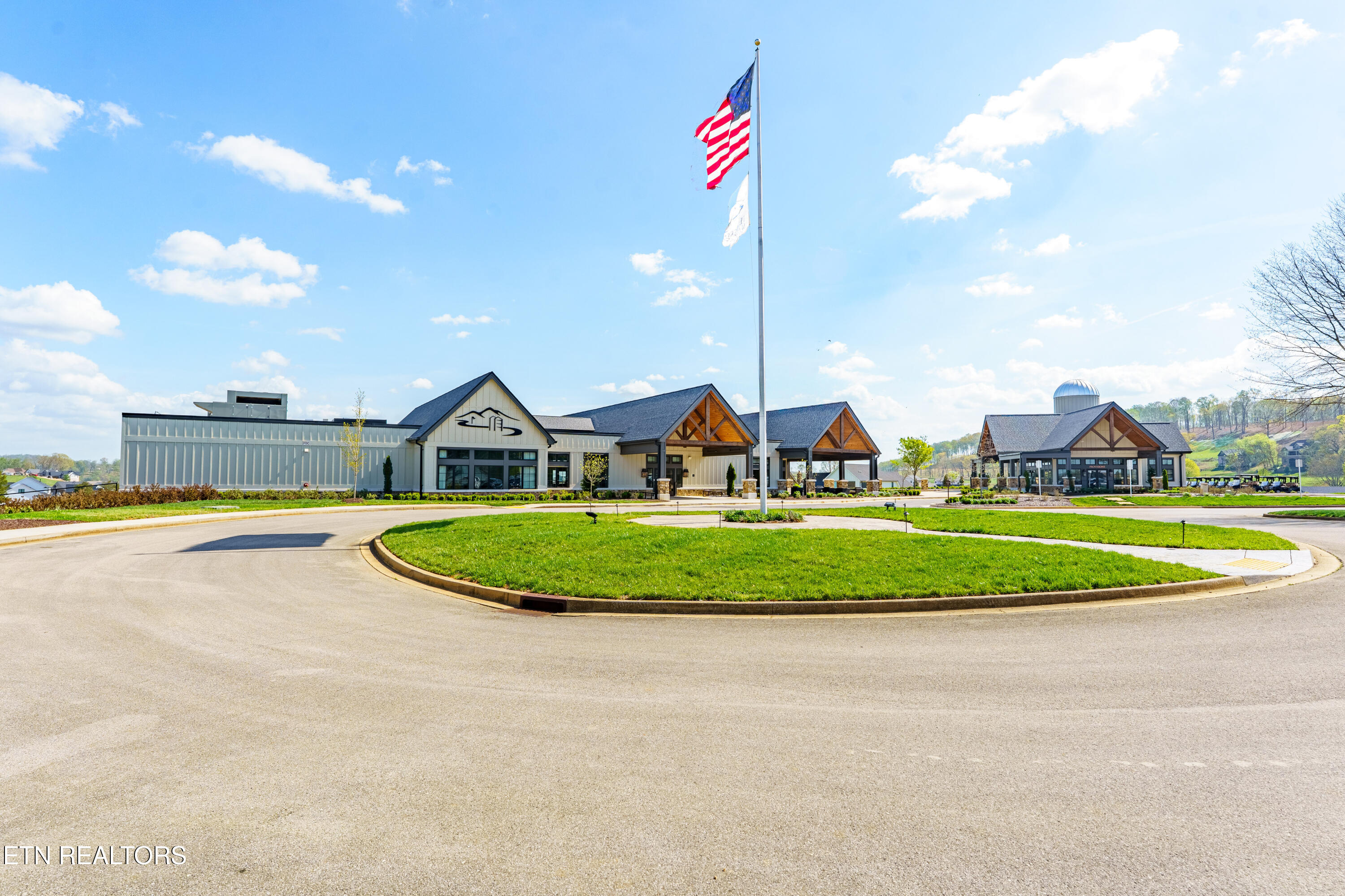696 Black Bear Circle Loudon TN 37774